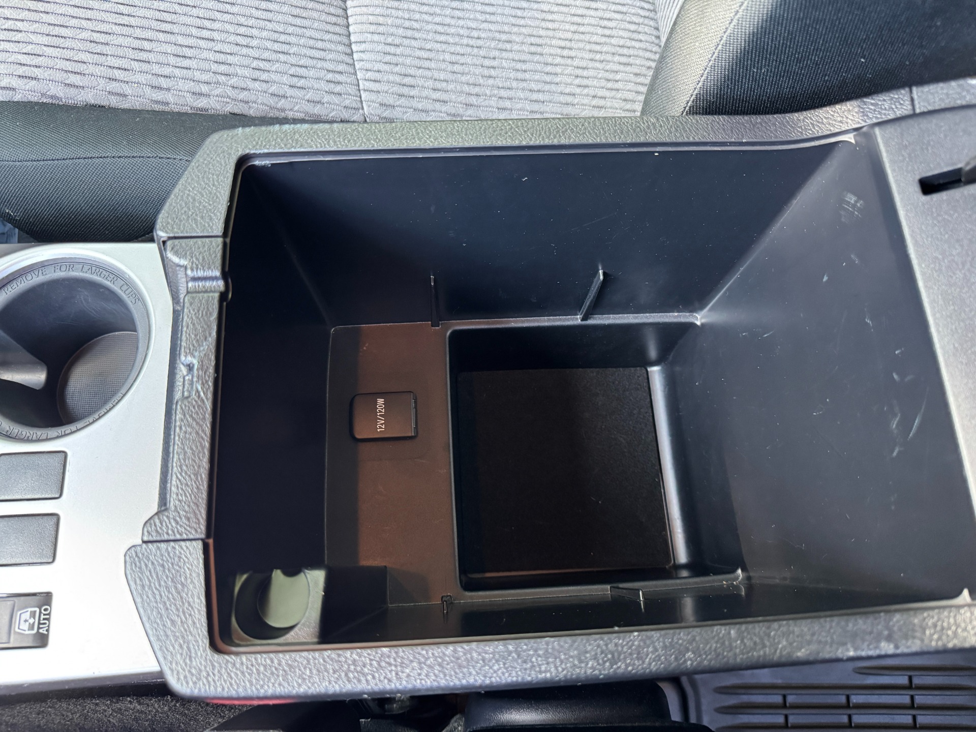 2020 Toyota 4Runner SR5 photo 38