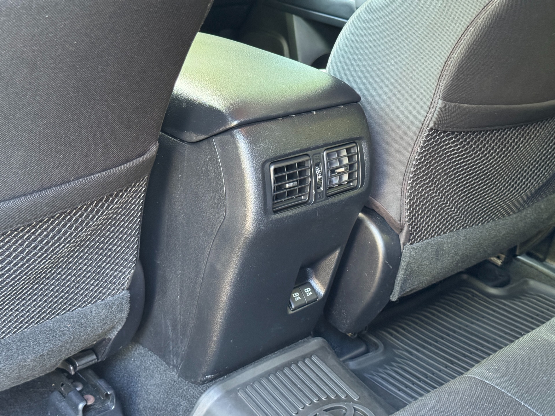 2020 Toyota 4Runner SR5 photo 44