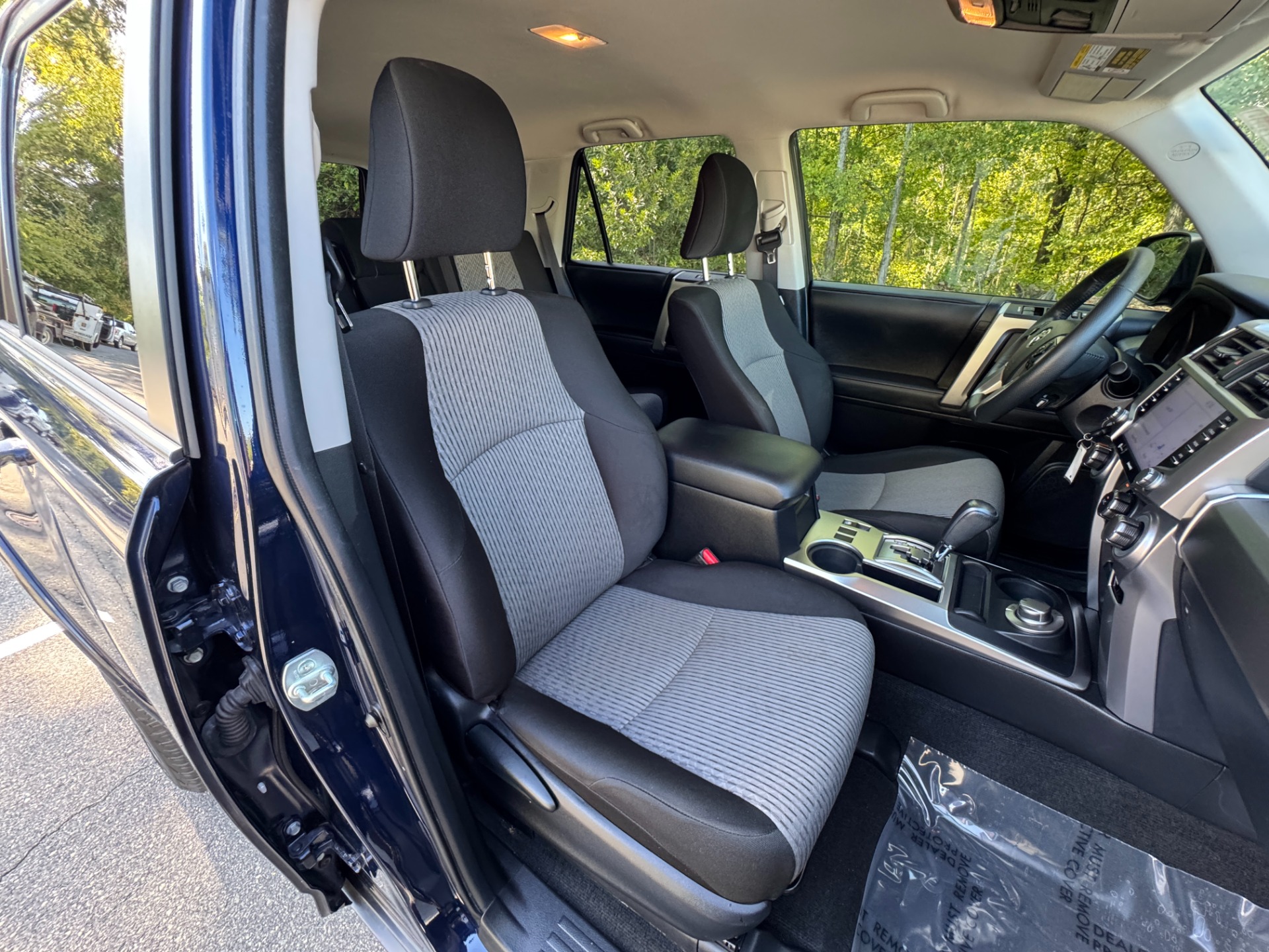 2020 Toyota 4Runner SR5 photo 48