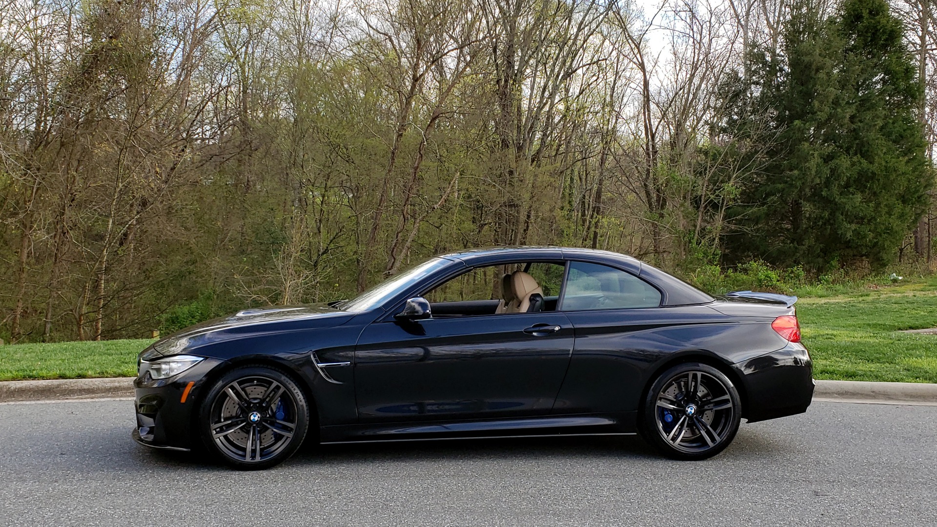 Used 2016 BMW M4 CONVERTIBLE / EXEC PKG / DRVR ASST / M SUSPENSION for sale Sold at Formula Imports in Charlotte NC 28227 4