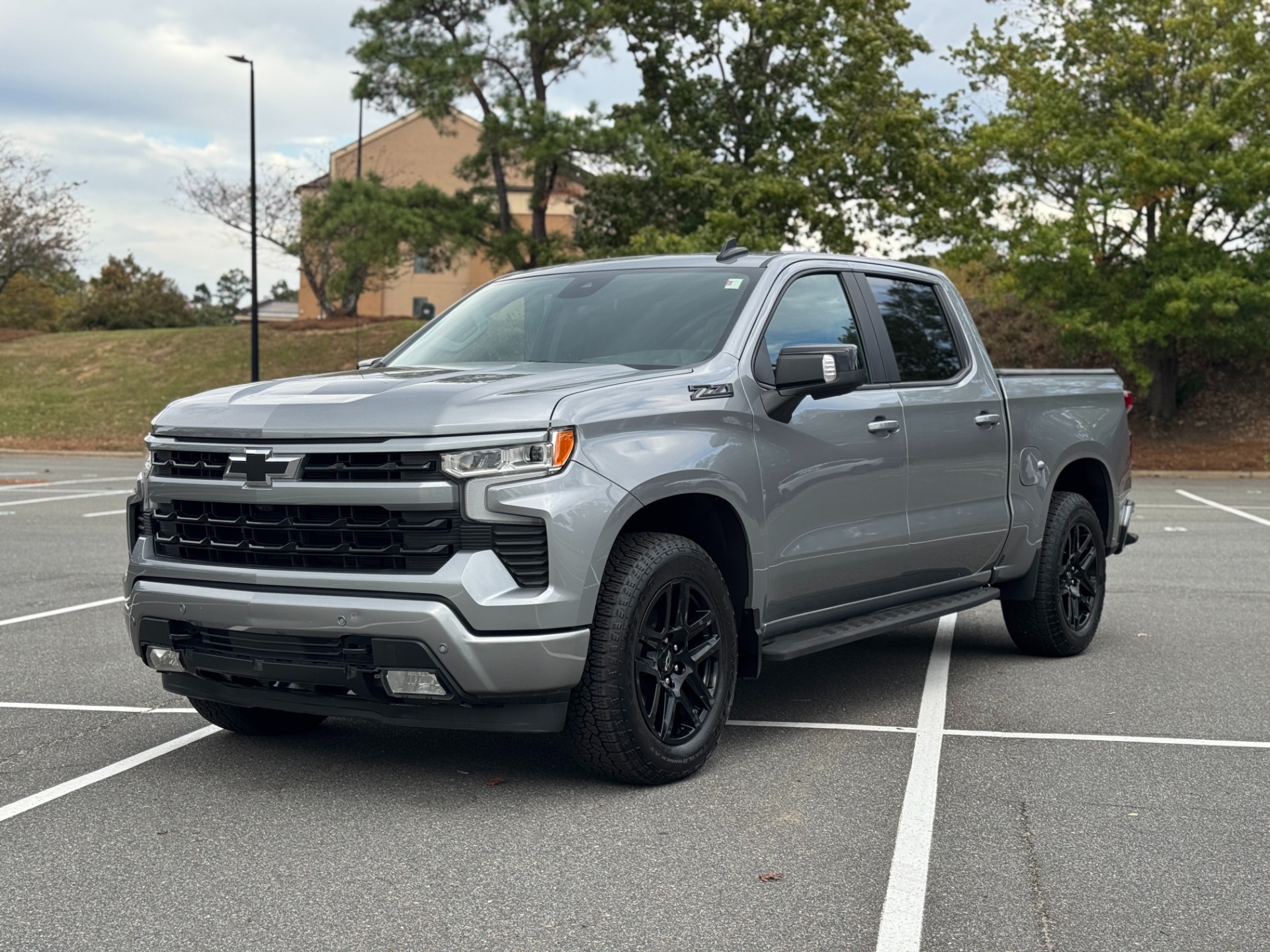 2024 Chevrolet Silverado 1500 RST photo 4