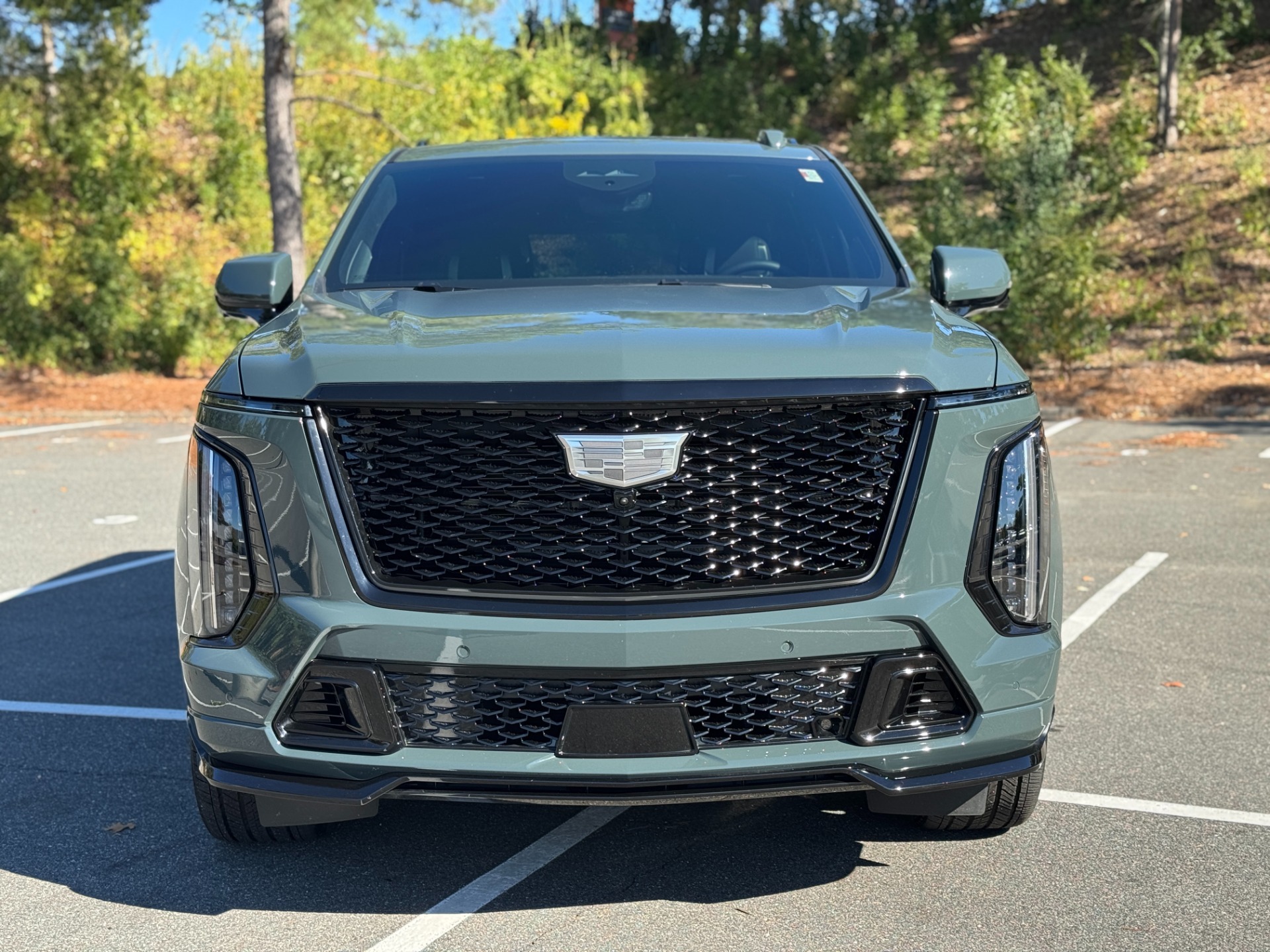 2025 Cadillac Escalade V-Series photo 2