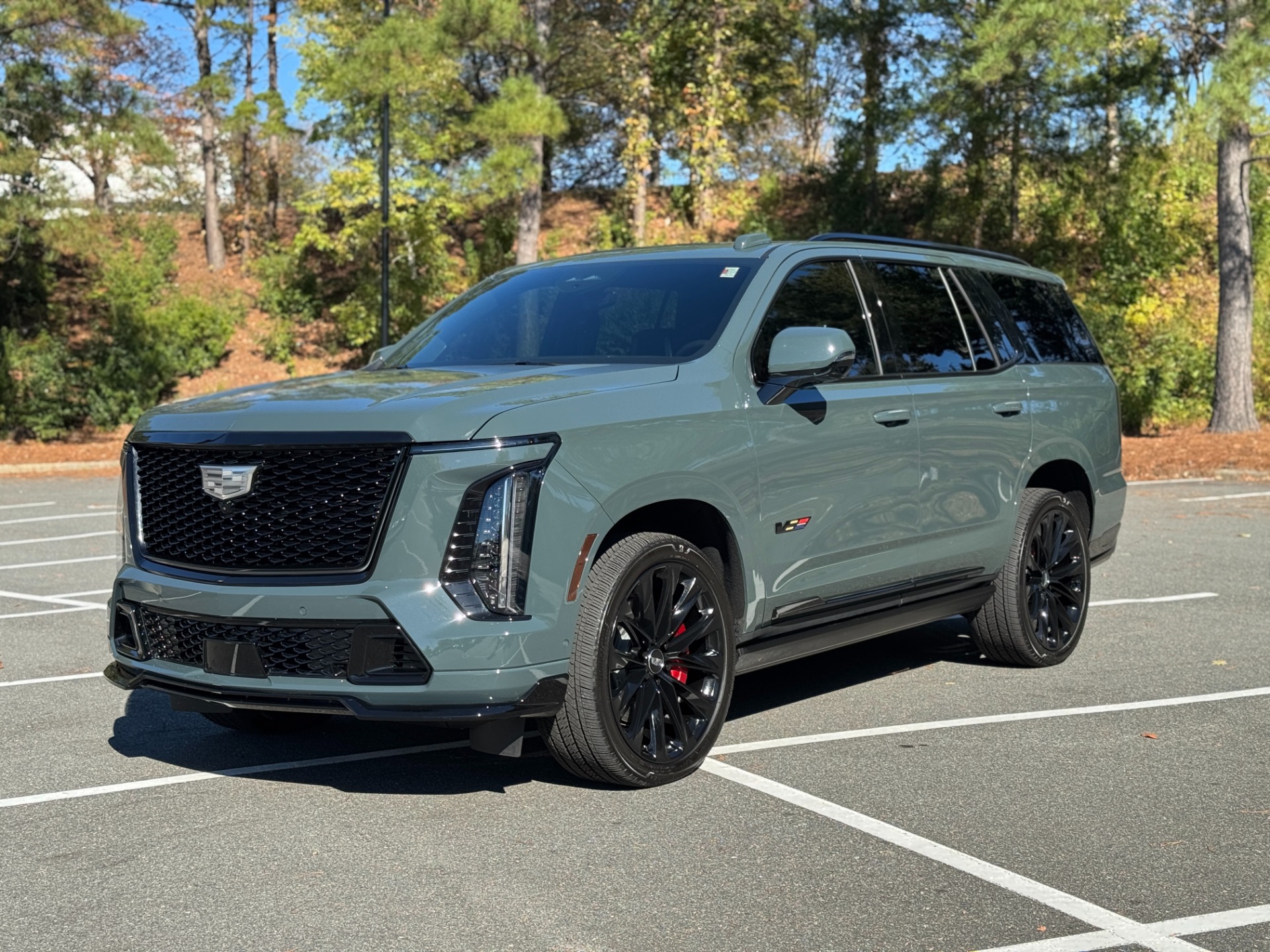 2025 Cadillac Escalade V-Series photo 4