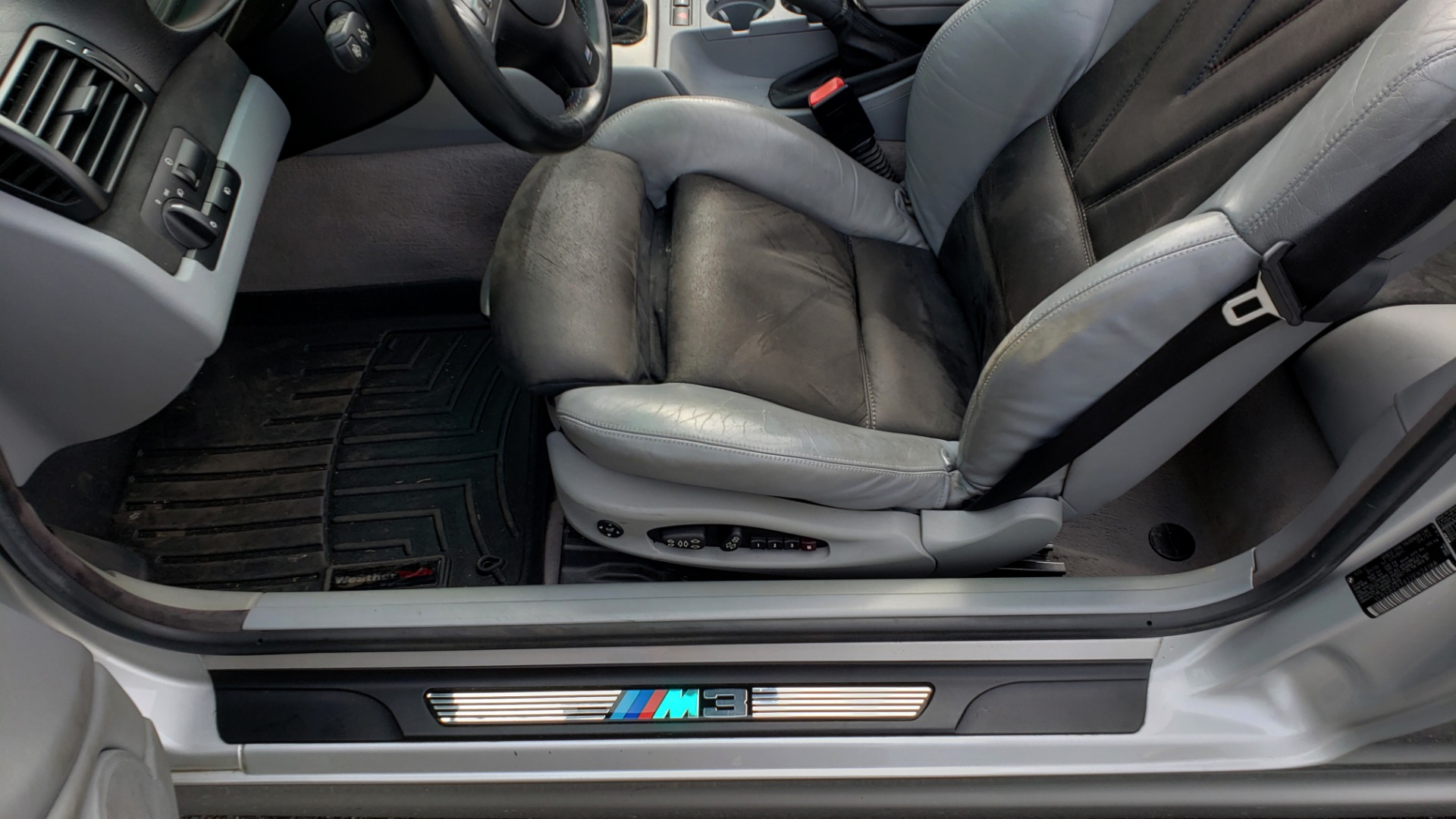 Used 2002 BMW M3 CONVERTIBLE / 6-SPD MAN / XENON / 19IN WHEELS for sale Sold at Formula Imports in Charlotte NC 28227 43