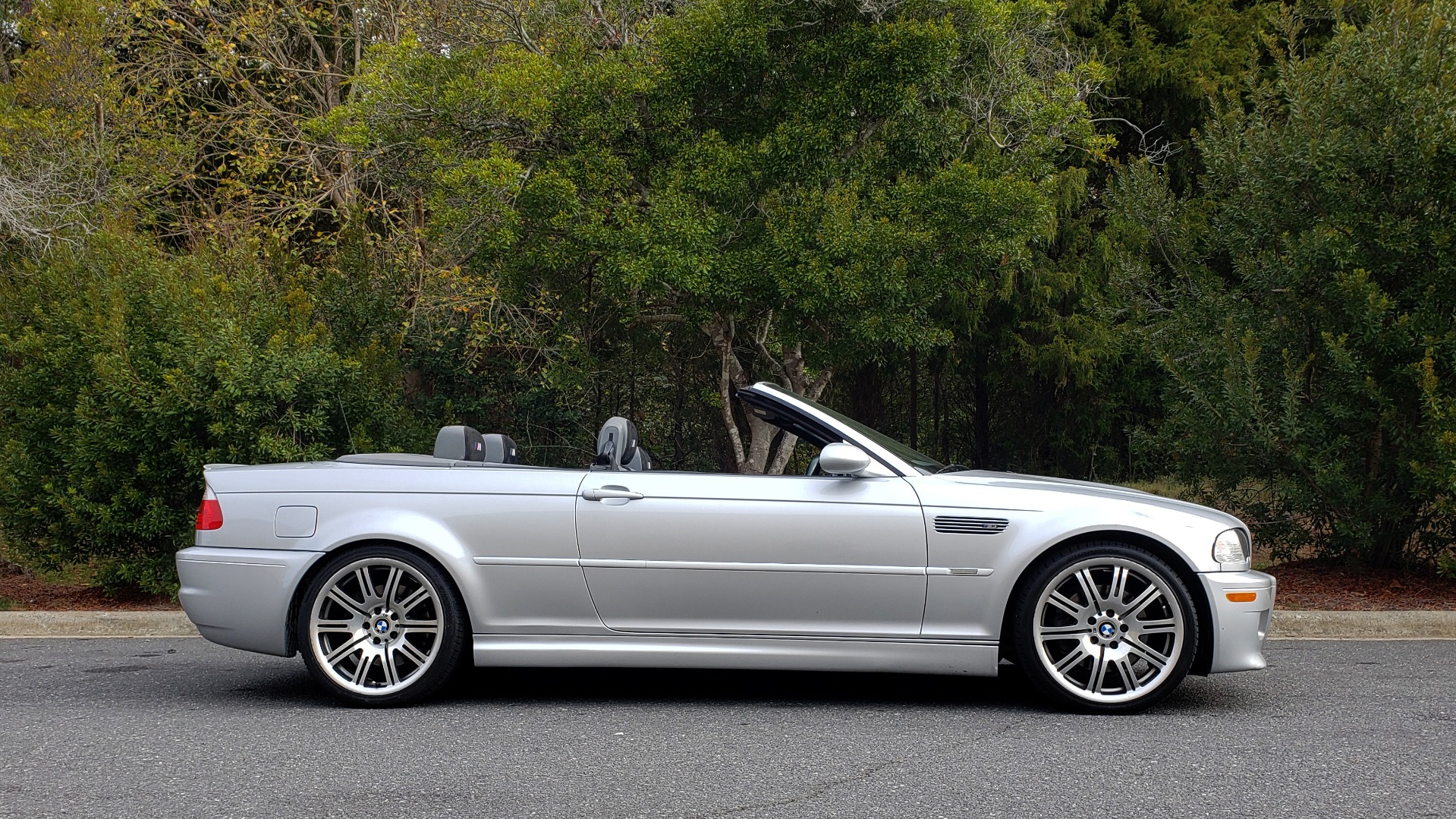 Used 2002 BMW M3 CONVERTIBLE / 6-SPD MAN / XENON / 19IN WHEELS for sale Sold at Formula Imports in Charlotte NC 28227 6