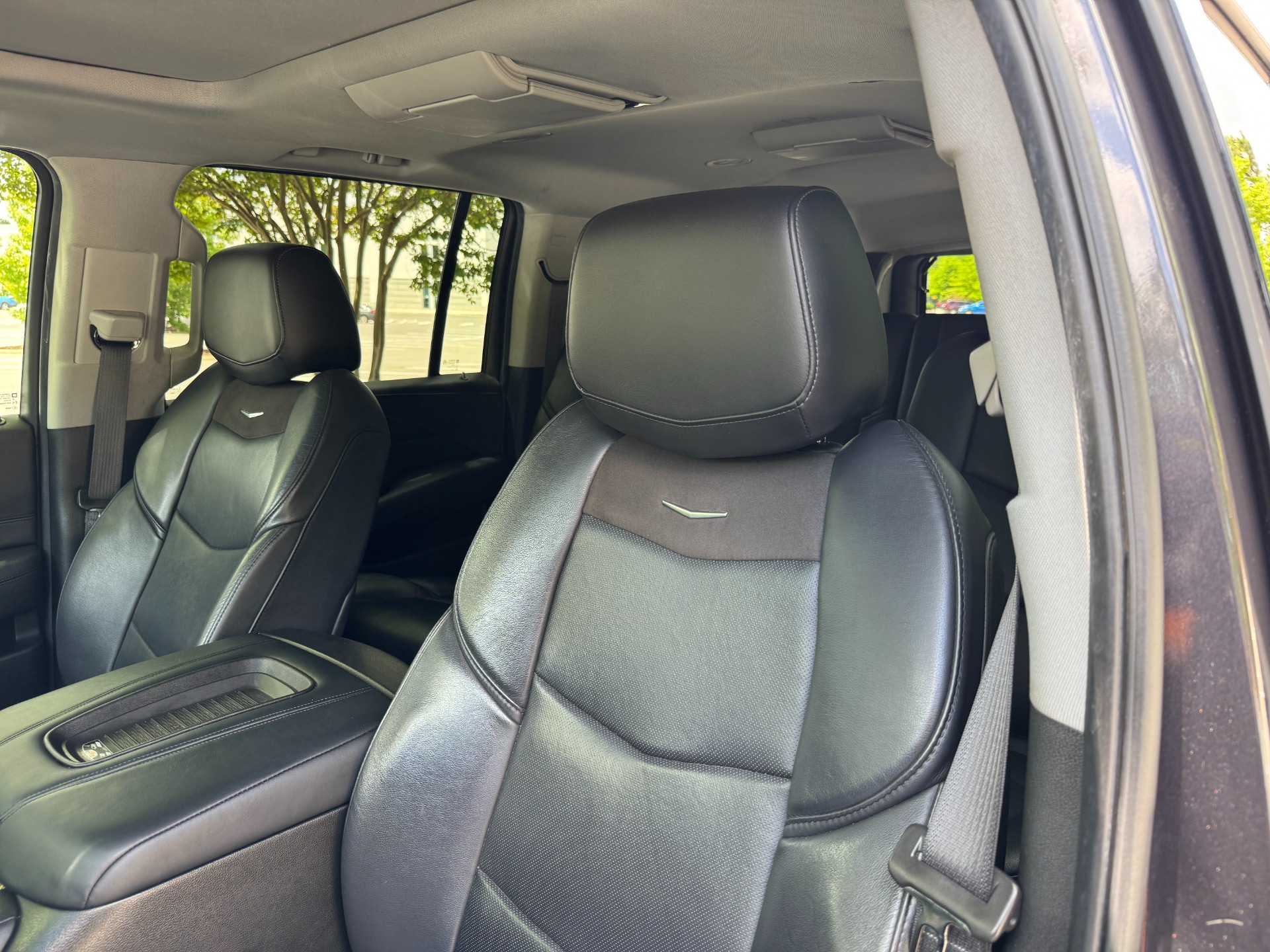 Used 2018 Cadillac ESCALADE ESV LUXURY 4WD / NAV / SUNROOF / ENTERTAIN / REARVIEW / 3-ROW for sale Sold at Formula Imports in Charlotte NC 28227 23