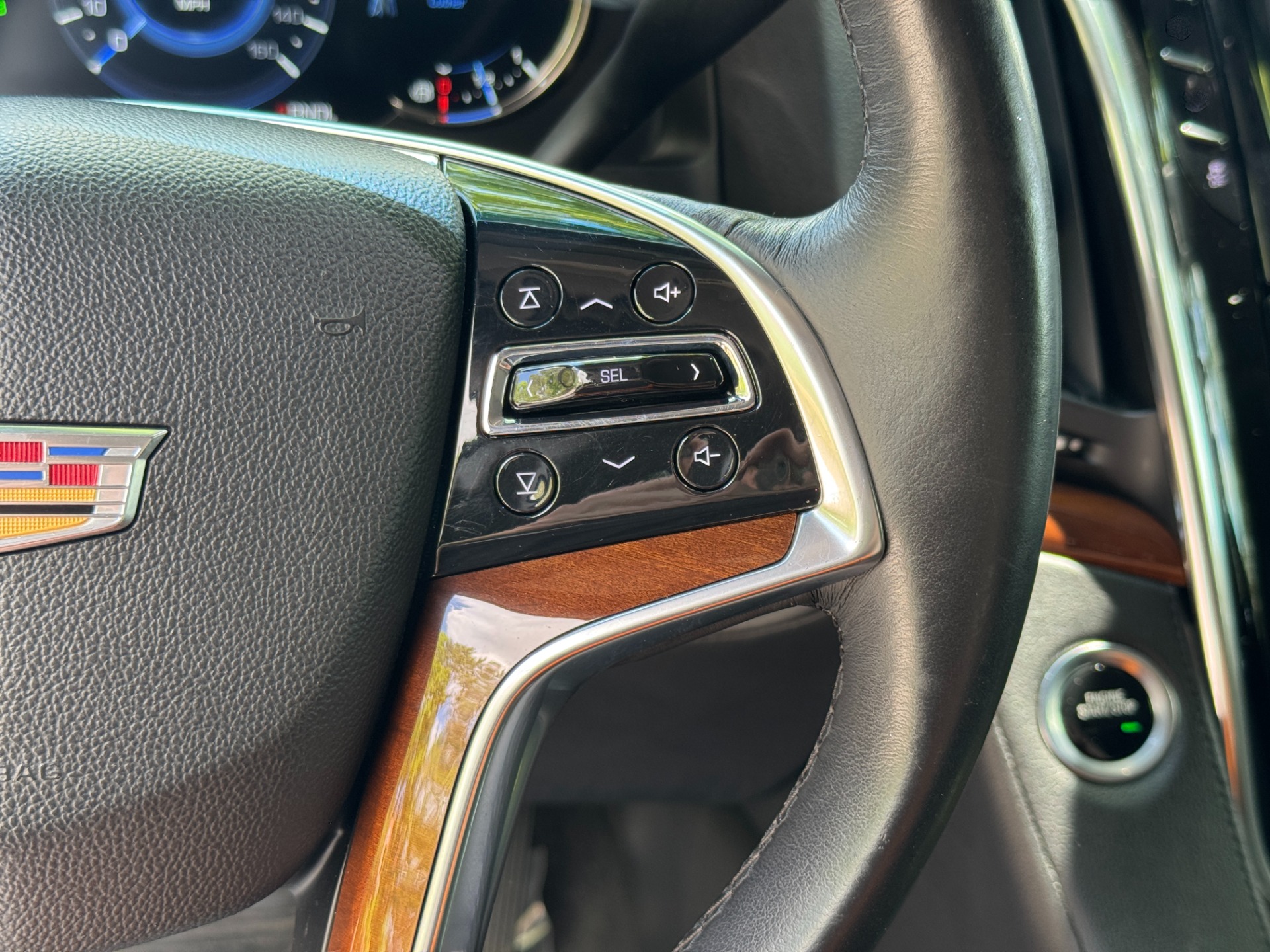Used 2018 Cadillac ESCALADE ESV LUXURY 4WD 6.2L / NAV / BOSE / SUNROOF / 3-ROW / REARVIEW for sale Sold at Formula Imports in Charlotte NC 28227 30