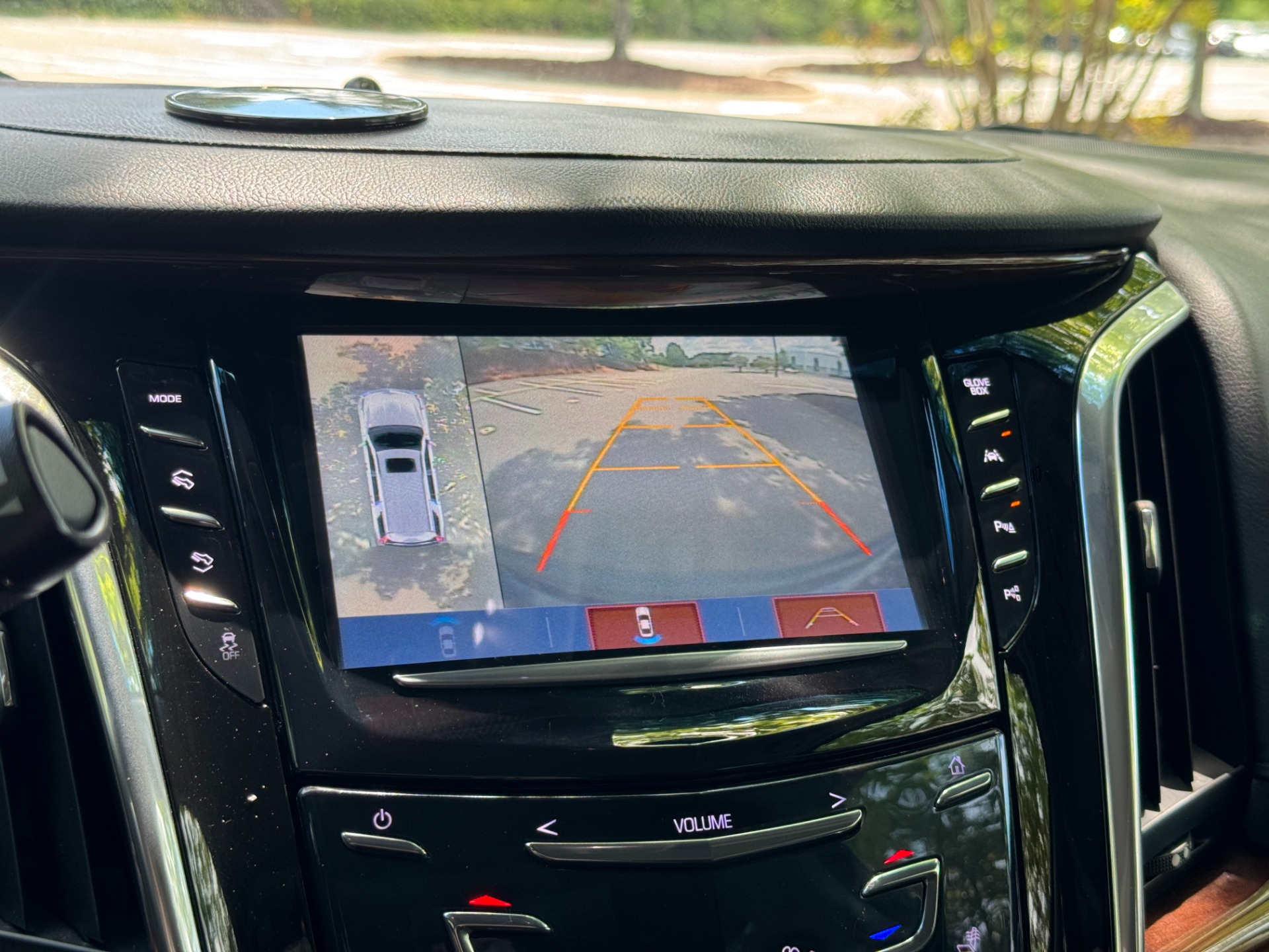 Used 2018 Cadillac ESCALADE ESV LUXURY 4WD 6.2L / NAV / BOSE / SUNROOF / 3-ROW / REARVIEW for sale Sold at Formula Imports in Charlotte NC 28227 34
