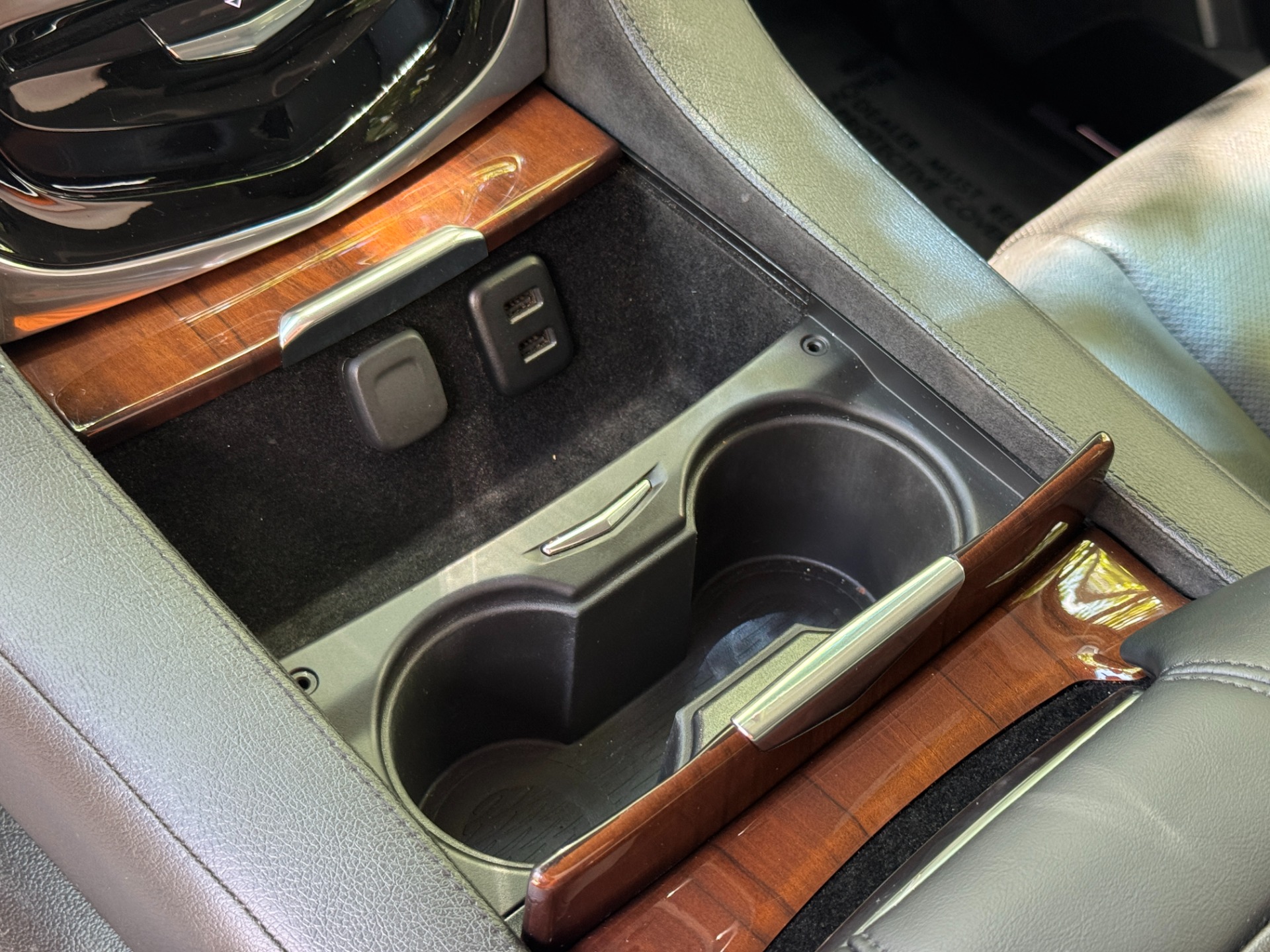 Used 2018 Cadillac Escalade ESV LUXURY REAR ENTERTAINMENT, DVD , BUCKETS for sale Sold at Formula Imports in Charlotte NC 28227 37