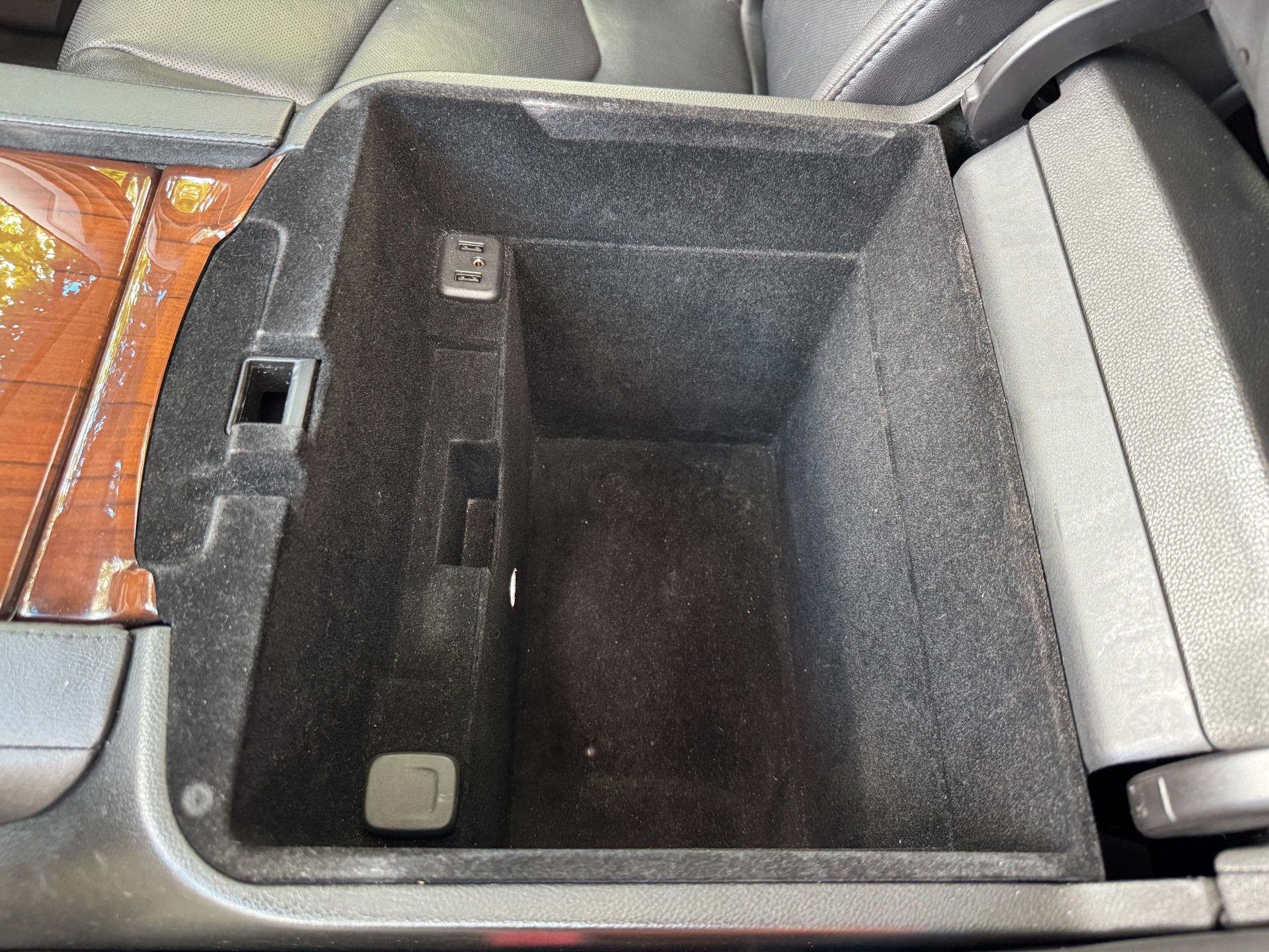 Used 2018 Cadillac Escalade ESV LUXURY REAR ENTERTAINMENT, DVD , BUCKETS for sale Sold at Formula Imports in Charlotte NC 28227 39