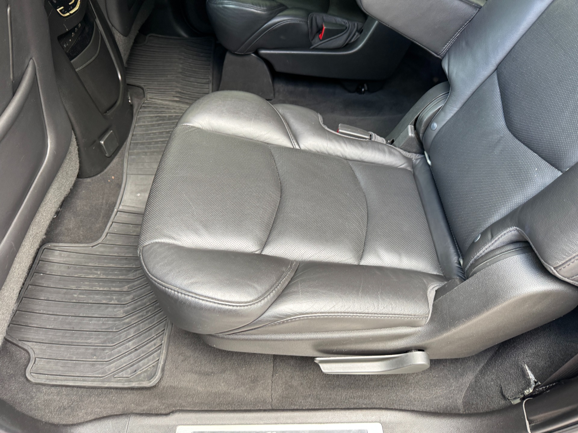 Used 2018 Cadillac ESCALADE ESV LUXURY 4WD 6.2L / NAV / BOSE / SUNROOF / 3-ROW / REARVIEW for sale Sold at Formula Imports in Charlotte NC 28227 45