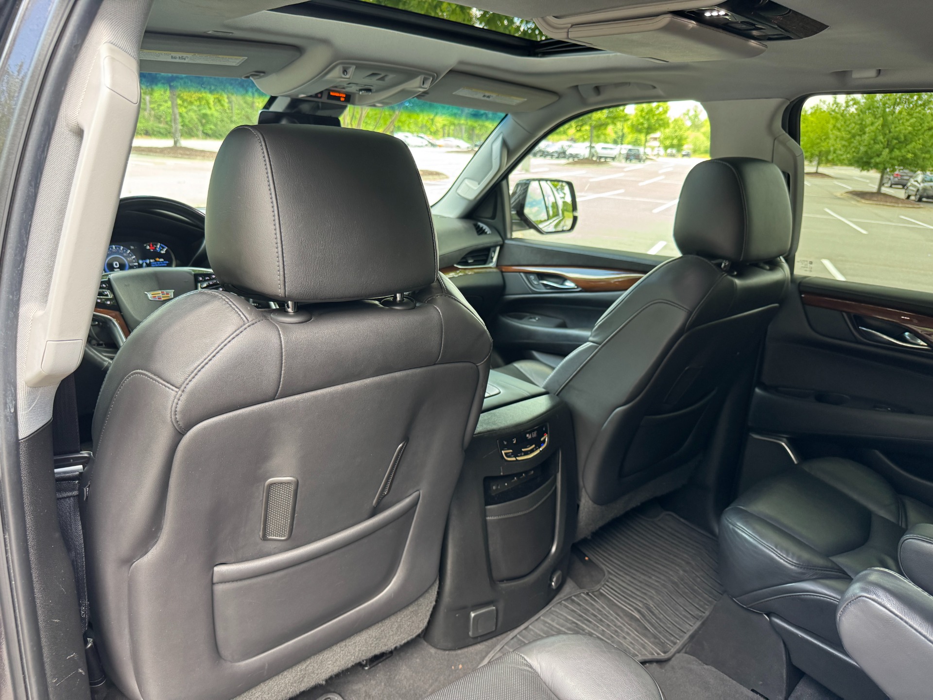 Used 2018 Cadillac ESCALADE ESV LUXURY 4WD 6.2L / NAV / BOSE / SUNROOF / 3-ROW / REARVIEW for sale Sold at Formula Imports in Charlotte NC 28227 46