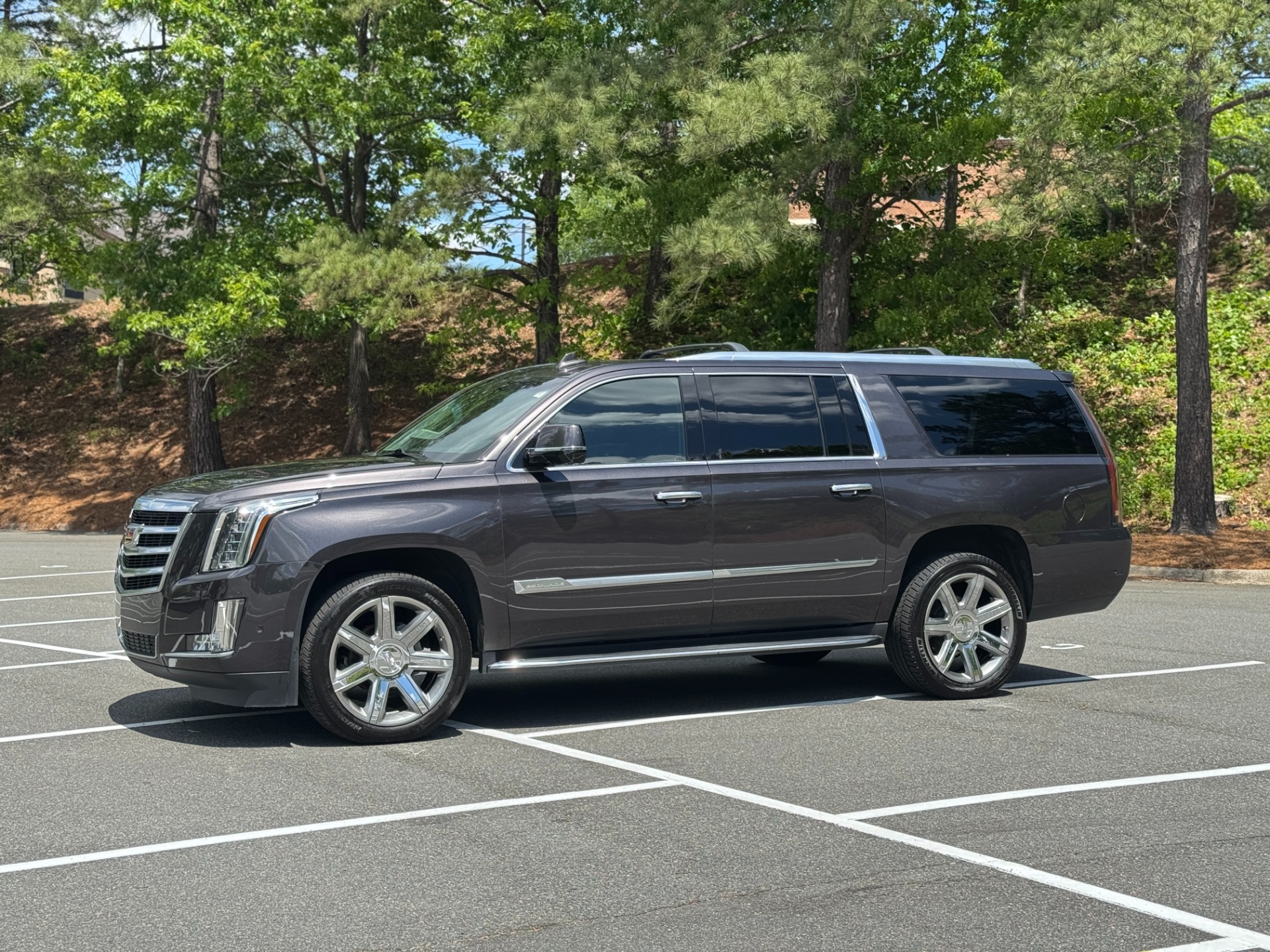 Used 2018 Cadillac ESCALADE ESV LUXURY 4WD 6.2L / NAV / BOSE / SUNROOF / 3-ROW / REARVIEW for sale Sold at Formula Imports in Charlotte NC 28227 5
