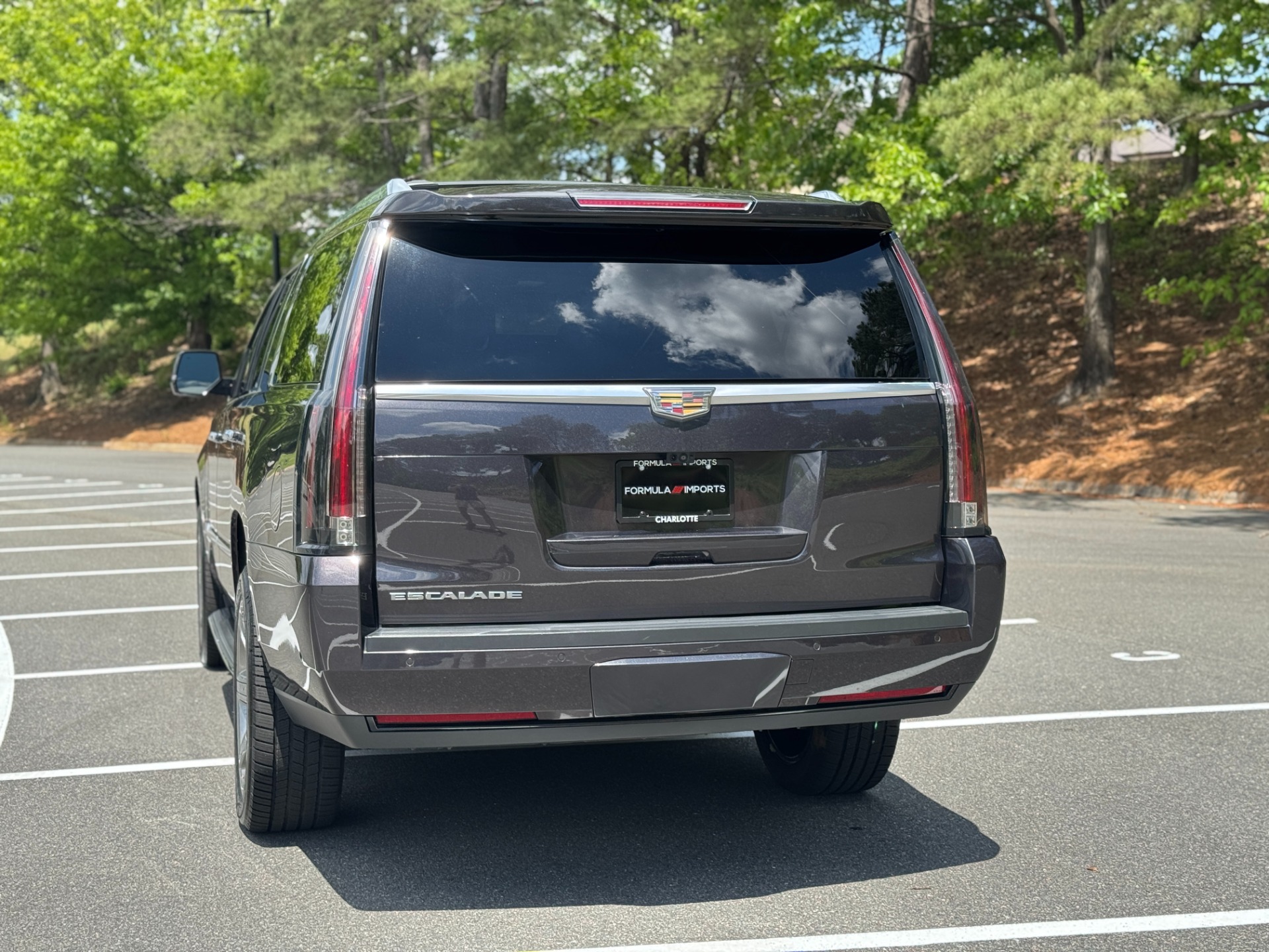 Used 2018 Cadillac ESCALADE ESV LUXURY 4WD 6.2L / NAV / BOSE / SUNROOF / 3-ROW / REARVIEW for sale Sold at Formula Imports in Charlotte NC 28227 9