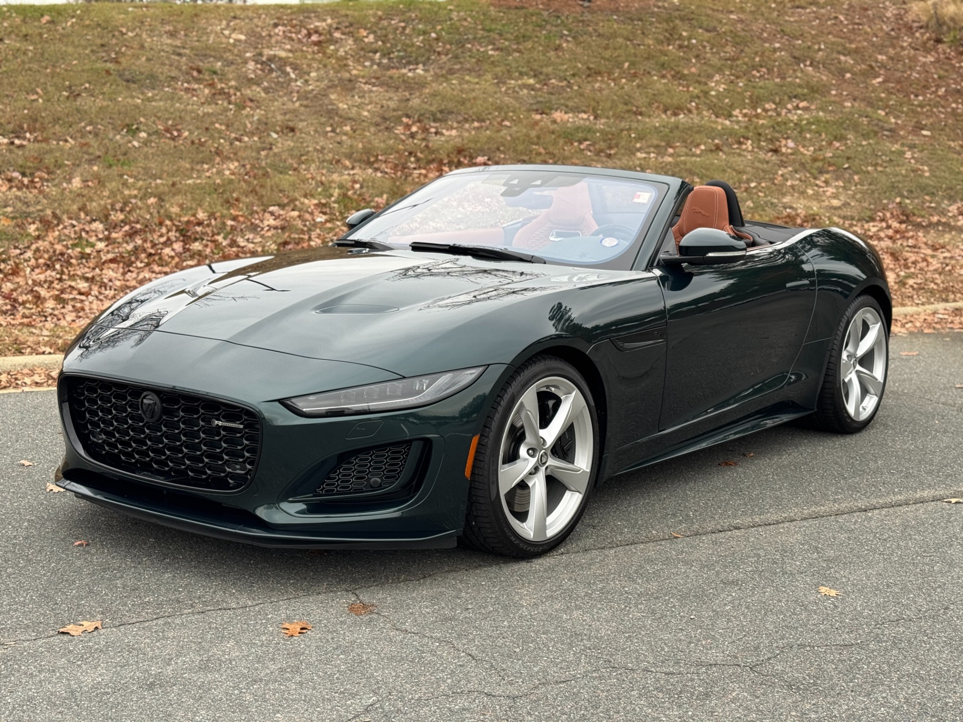 Used 2024 Jaguar F-TYPE Convertible P450 R-Dynamic RWD BRITISH RACING GREEN / MERIDIAN SOUND for sale Sold at Formula Imports in Charlotte NC 28227 4