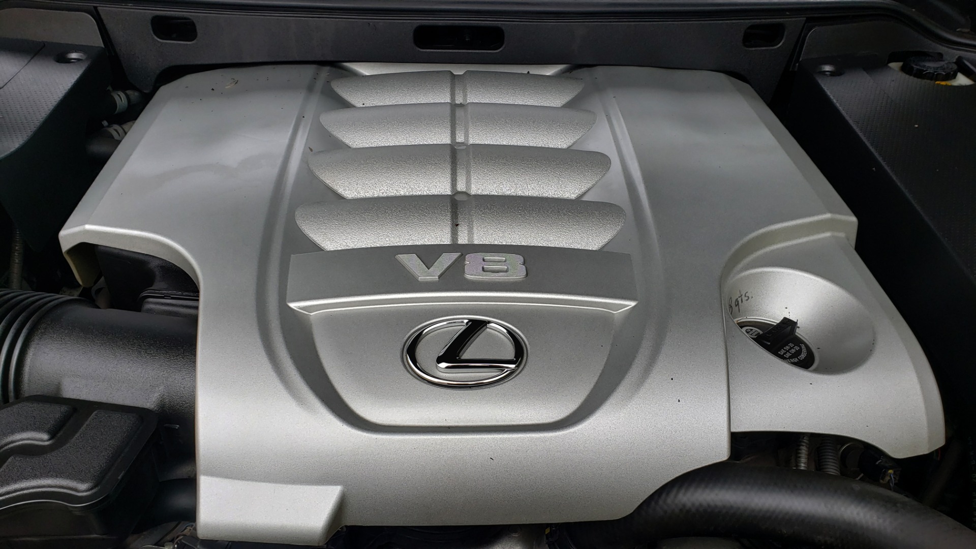 Used 2008 Lexus LX 570 for sale Sold at Formula Imports in Charlotte NC 28227 11