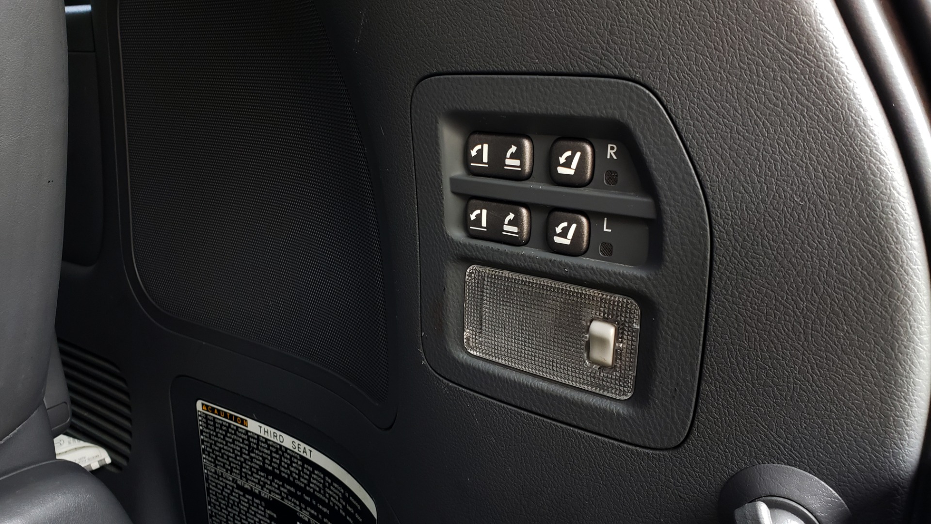 Used 2008 Lexus LX 570 4WD / TECH PKG / NAV / SUNROOF / MARK LEVINSON / PARK ASST for sale $22,995 at Formula Imports in Charlotte NC 28227 18