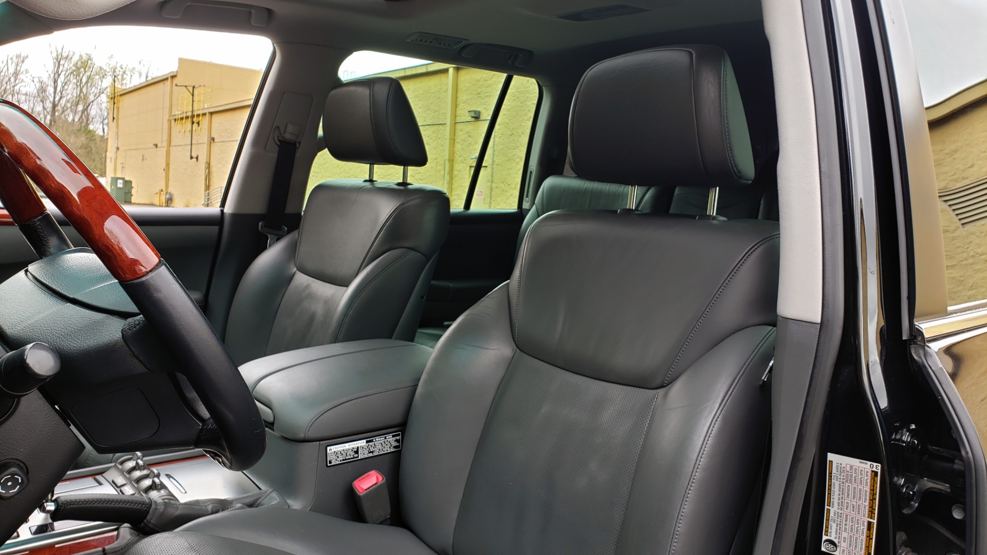Used 2008 Lexus LX 570 for sale Sold at Formula Imports in Charlotte NC 28227 37