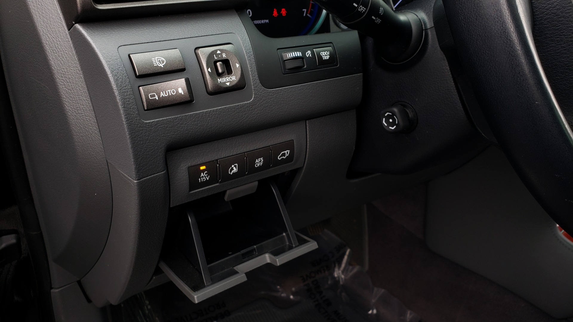 Used 2008 Lexus LX 570 for sale Sold at Formula Imports in Charlotte NC 28227 40