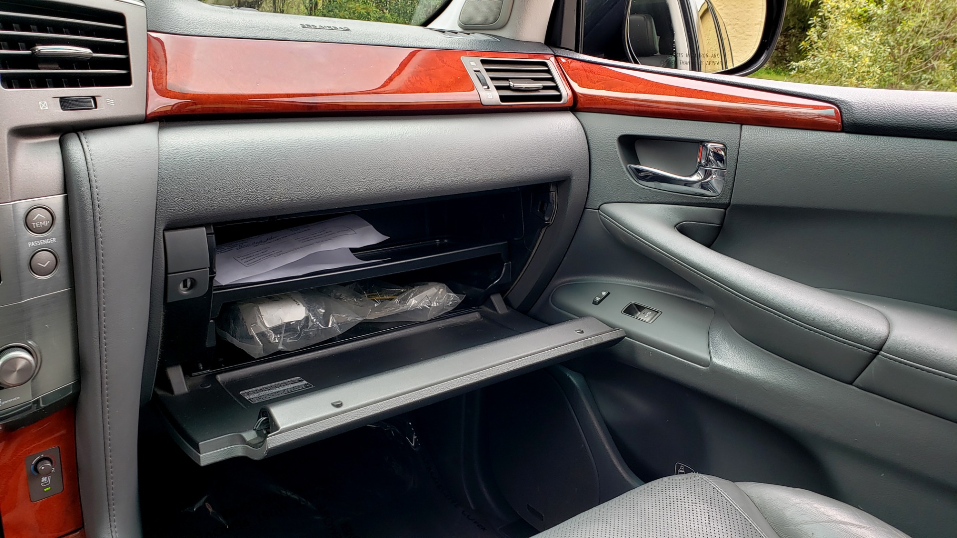 Used 2008 Lexus LX 570 4WD / TECH PKG / NAV / SUNROOF / MARK LEVINSON / PARK ASST for sale $22,995 at Formula Imports in Charlotte NC 28227 53