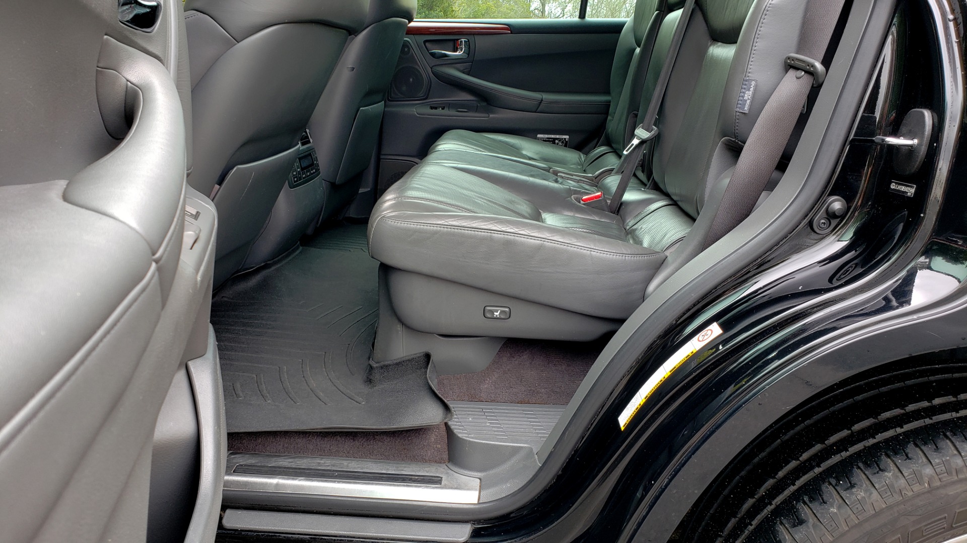 Used 2008 Lexus LX 570 for sale Sold at Formula Imports in Charlotte NC 28227 63