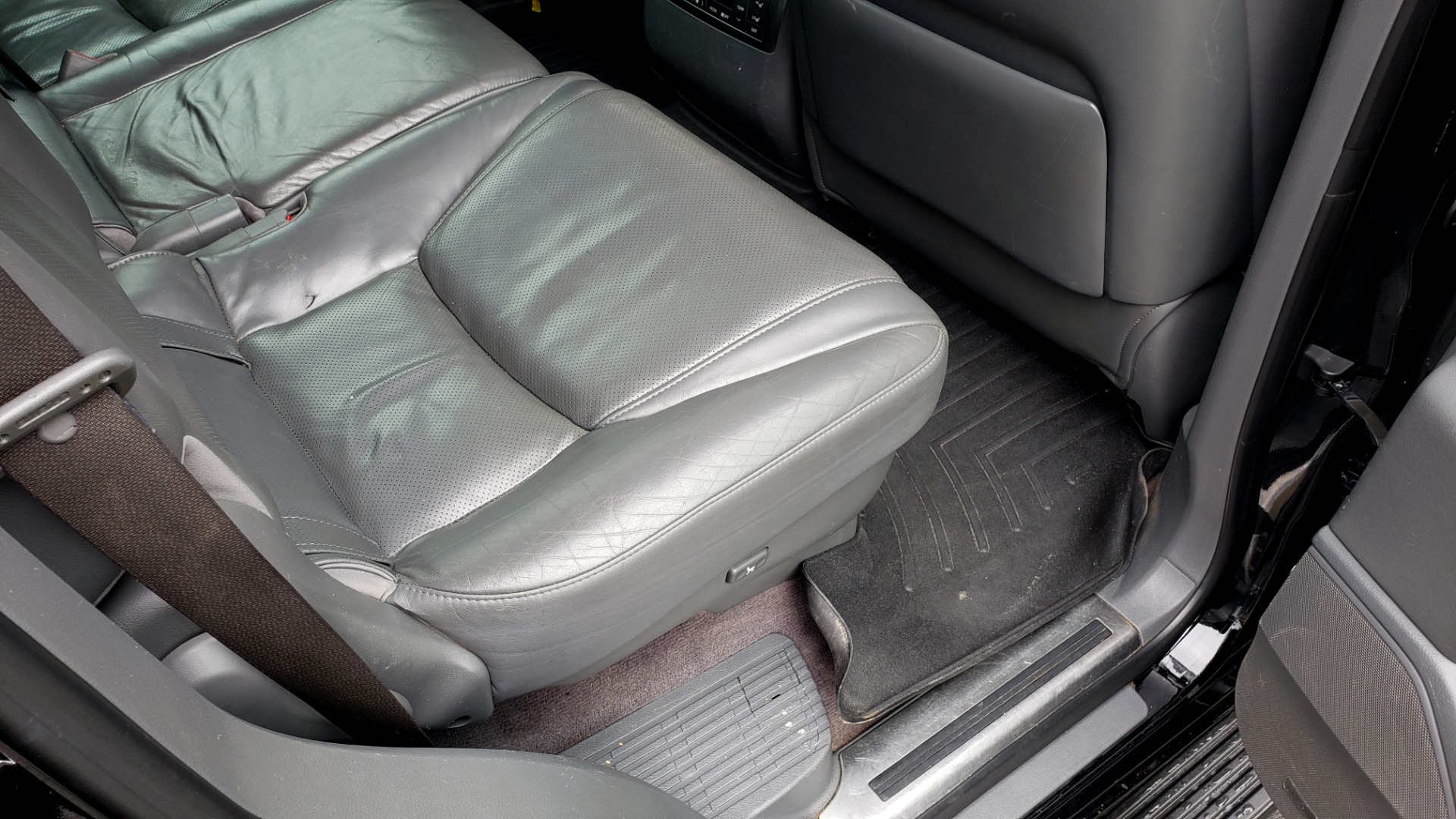 Used 2008 Lexus LX 570 for sale Sold at Formula Imports in Charlotte NC 28227 77