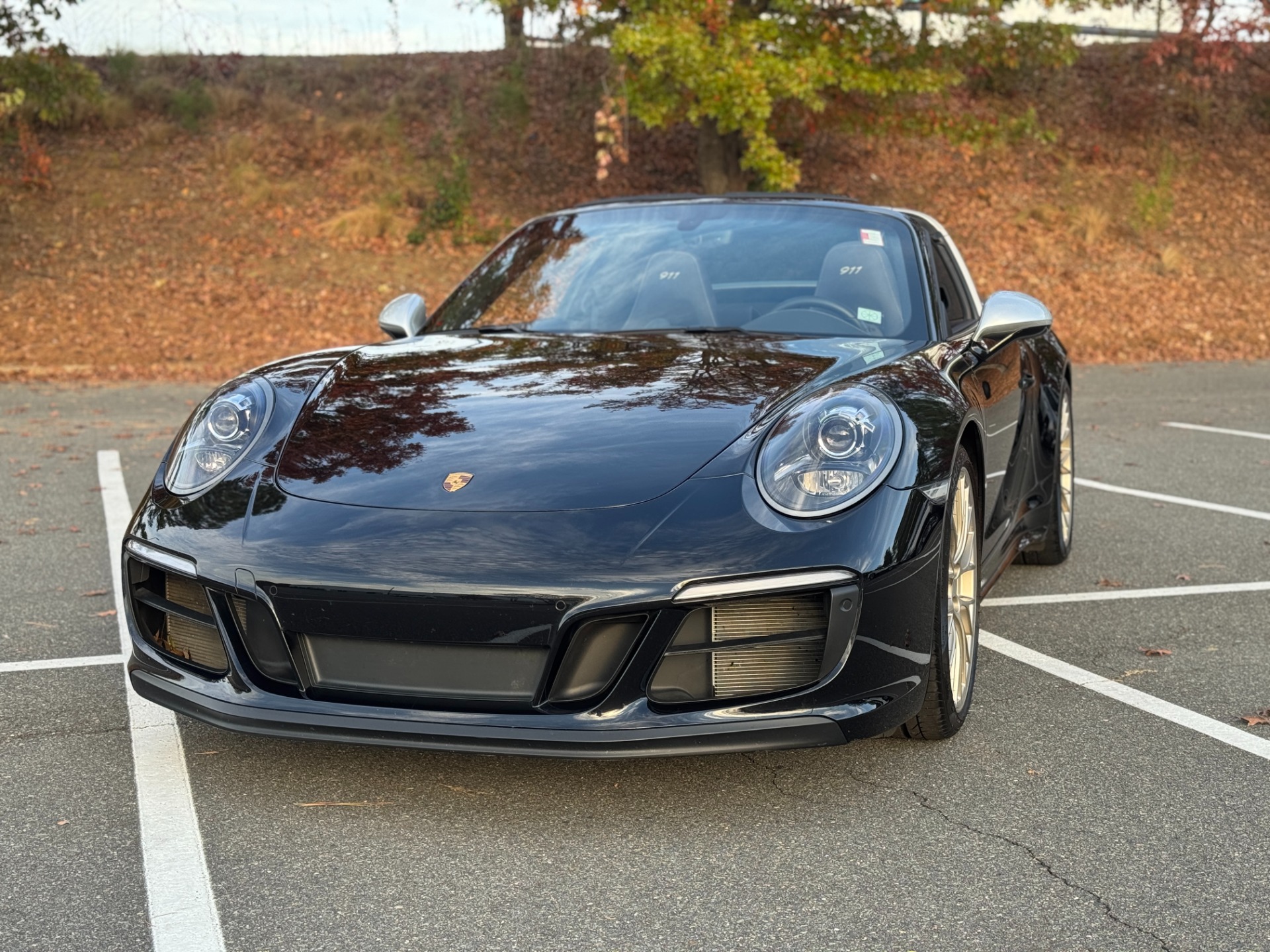 2019 Porsche 911 Targa 4 GTS photo 3