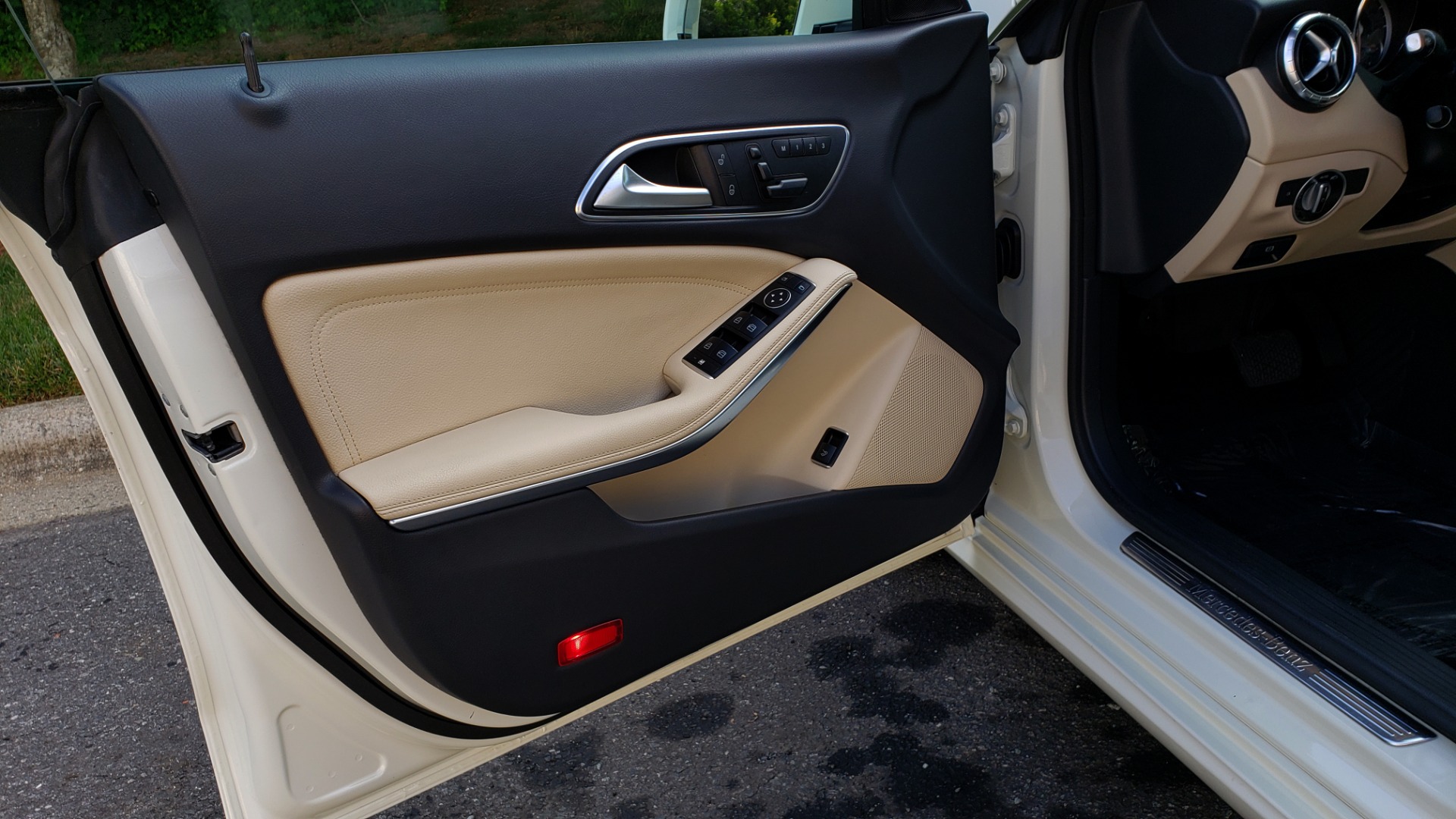 Used 2015 Mercedes-Benz CLA-Class CLA250 / FWD / SUNROOF / SPORT SUSP / CAMERA for sale Sold at Formula Imports in Charlotte NC 28227 29
