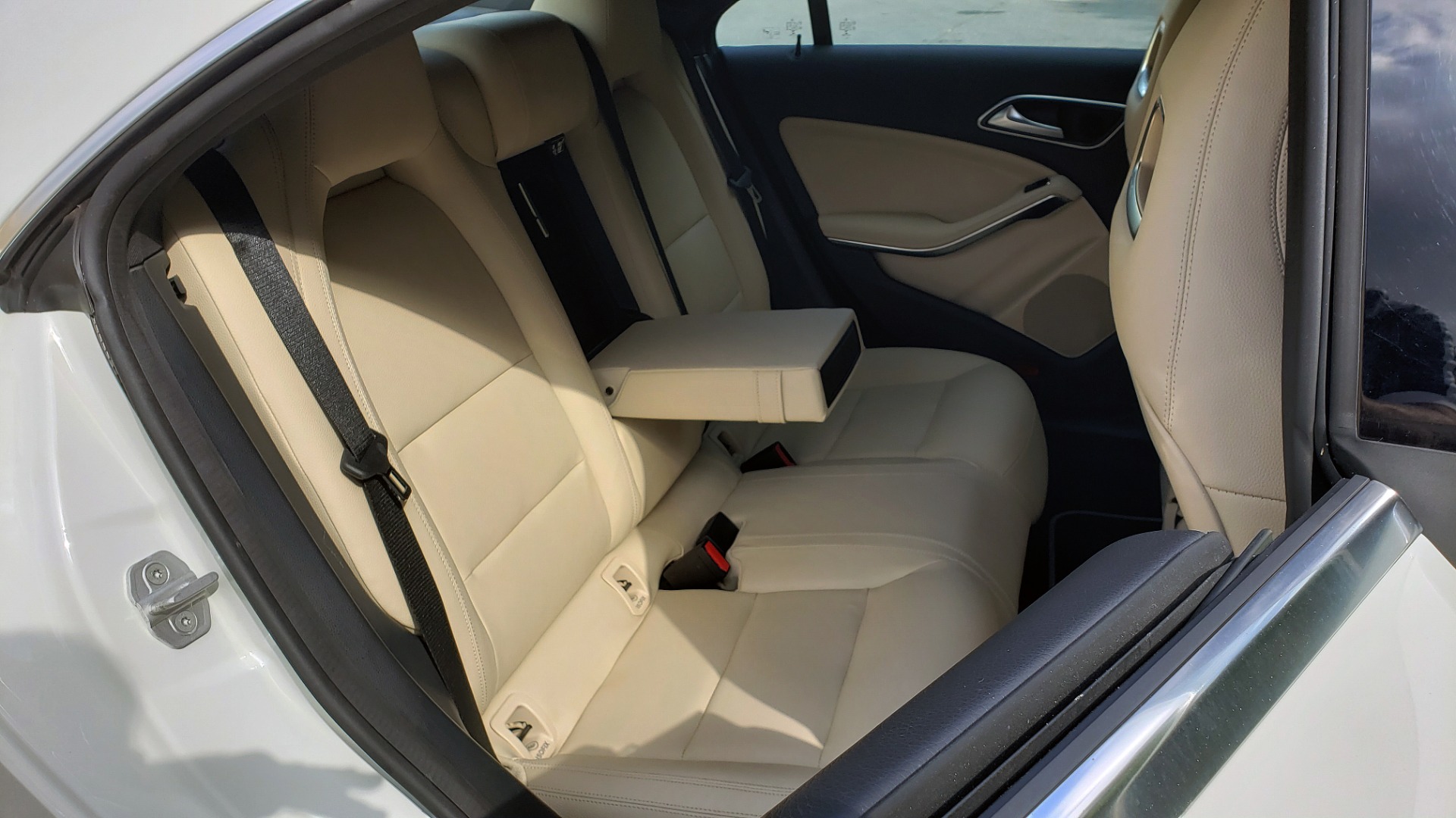 Used 2015 Mercedes-Benz CLA-Class CLA250 / FWD / SUNROOF / SPORT SUSP / CAMERA for sale Sold at Formula Imports in Charlotte NC 28227 64