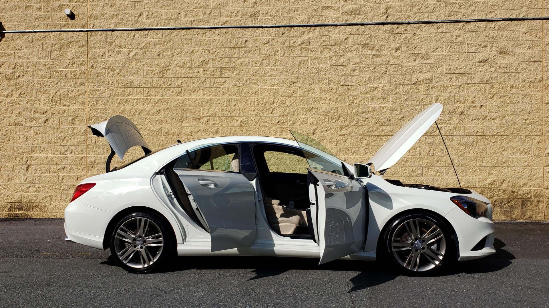 Used 2015 Mercedes-Benz CLA-Class CLA250 / FWD / SUNROOF / SPORT SUSP / CAMERA for sale Sold at Formula Imports in Charlotte NC 28227 9