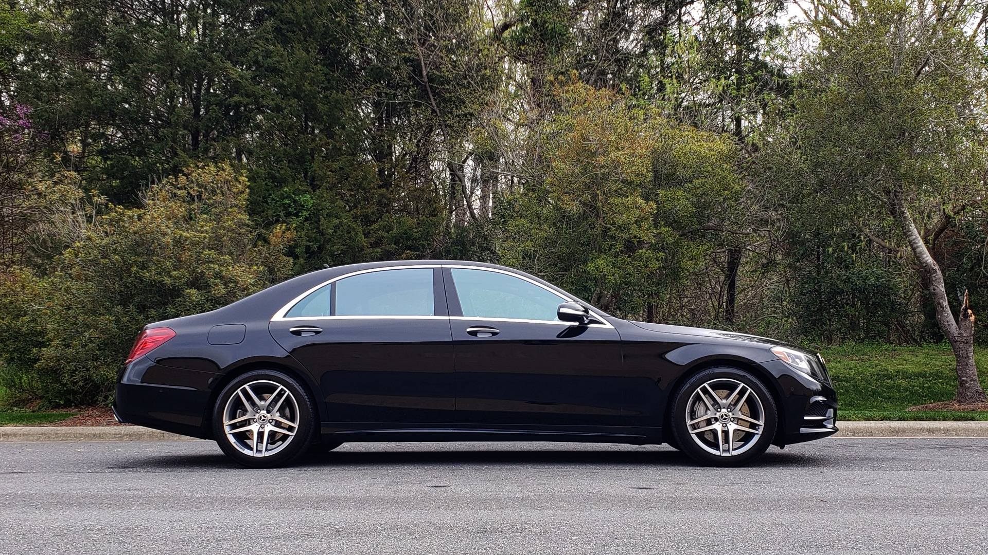 Used 2017 Mercedes-Benz S-CLASS S 550 4MATIC SPORT / PREM PKG / WARMTH & COMFORT / KEYLESS-GO for sale Sold at Formula Imports in Charlotte NC 28227 5