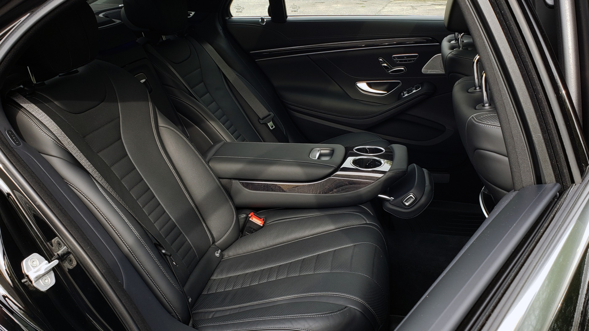 Used 2017 Mercedes-Benz S-CLASS S 550 4MATIC SPORT / PREM PKG / WARMTH & COMFORT / KEYLESS-GO for sale Sold at Formula Imports in Charlotte NC 28227 85