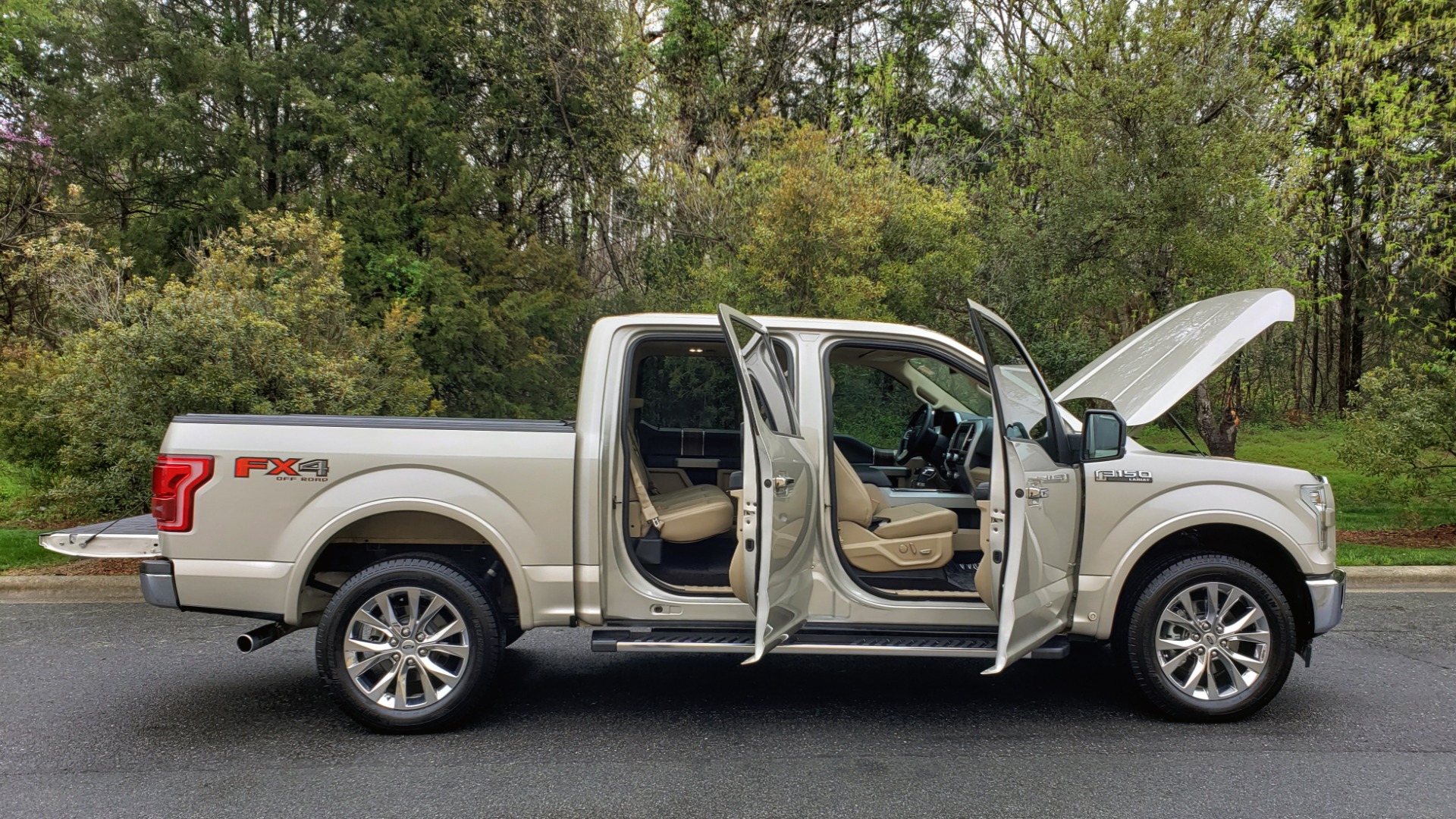 Used 2017 Ford F-150 LARIAT 4X4 SUPERCREW / NAV / ADAPT CRS / PANO-ROOF / BLIS / REARVIEW for sale Sold at Formula Imports in Charlotte NC 28227 14