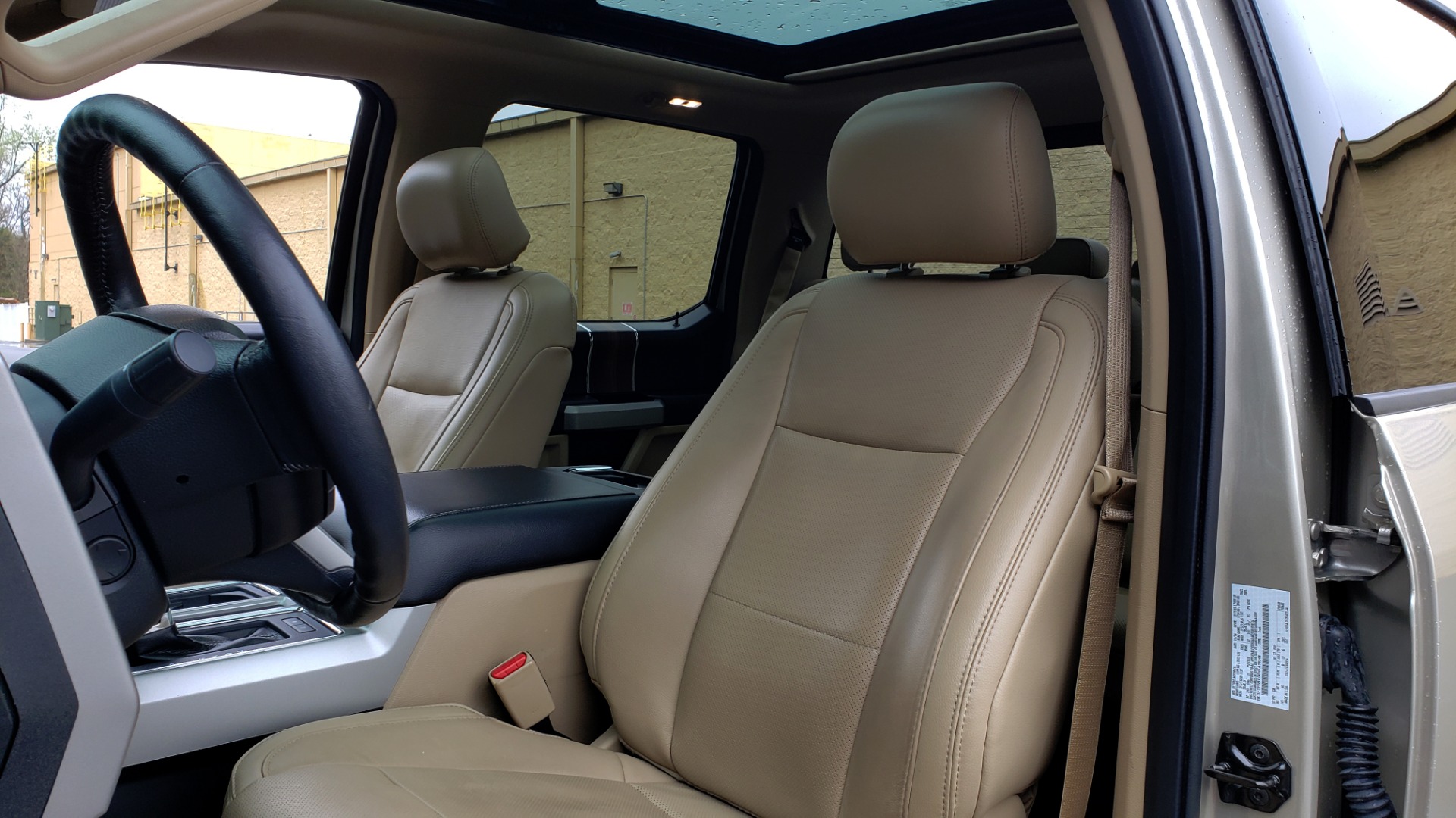 Used 2017 Ford F-150 LARIAT 4X4 SUPERCREW / NAV / ADAPT CRS / PANO-ROOF / BLIS / REARVIEW for sale Sold at Formula Imports in Charlotte NC 28227 34