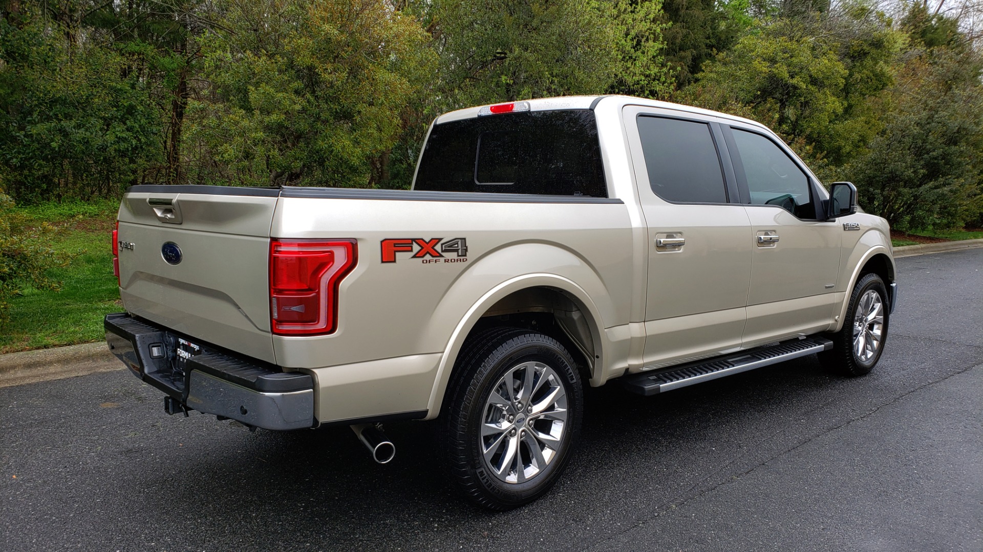 Used 2017 Ford F-150 LARIAT 4X4 SUPERCREW / NAV / ADAPT CRS / PANO-ROOF / BLIS / REARVIEW for sale Sold at Formula Imports in Charlotte NC 28227 6