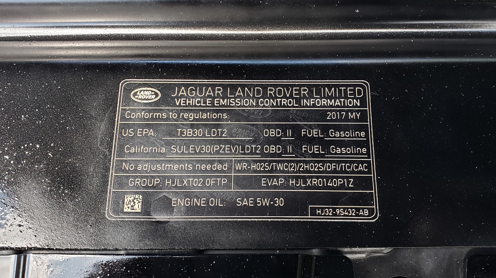 Used 2017 Land Rover DISCOVERY SPORT HSE / NAV / PANO-ROOF / REARVIEW / HTD STS / LANE DEPART for sale Sold at Formula Imports in Charlotte NC 28227 13