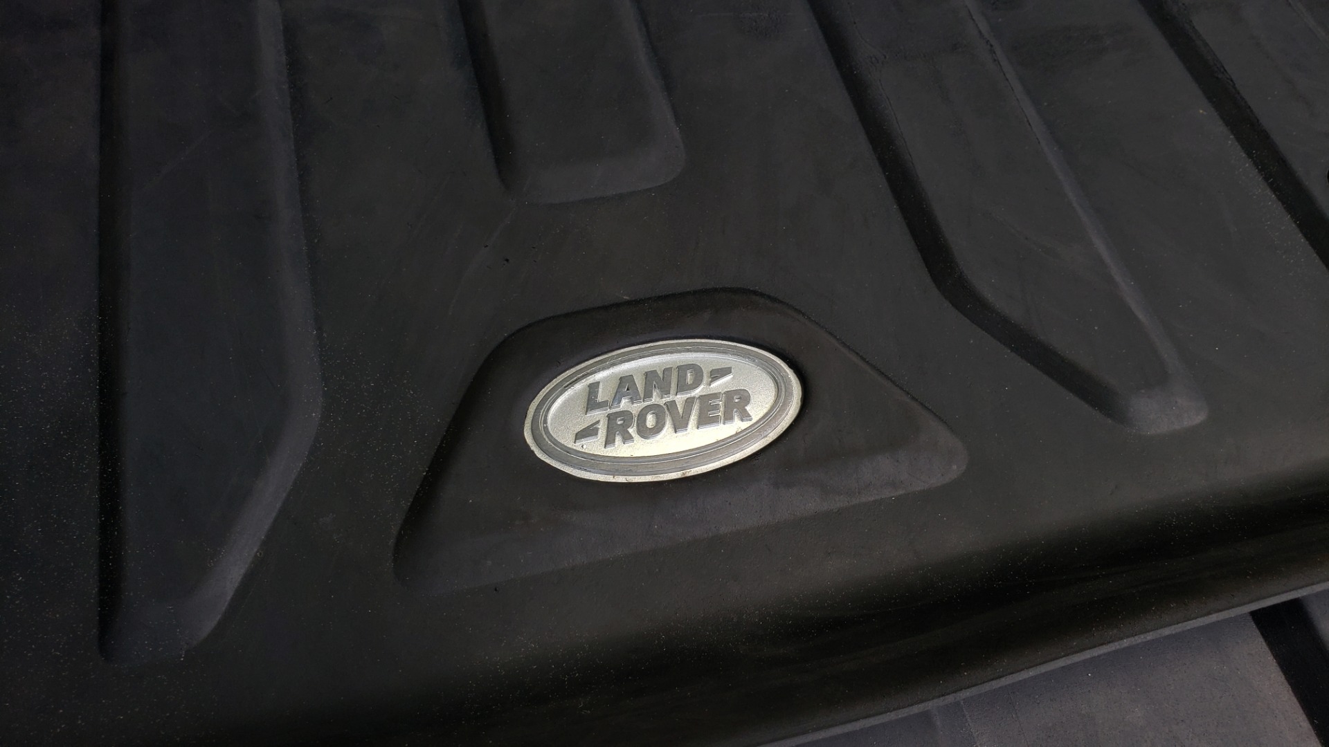 Used 2017 Land Rover DISCOVERY SPORT HSE / NAV / PANO-ROOF / REARVIEW / HTD STS / LANE DEPART for sale Sold at Formula Imports in Charlotte NC 28227 15