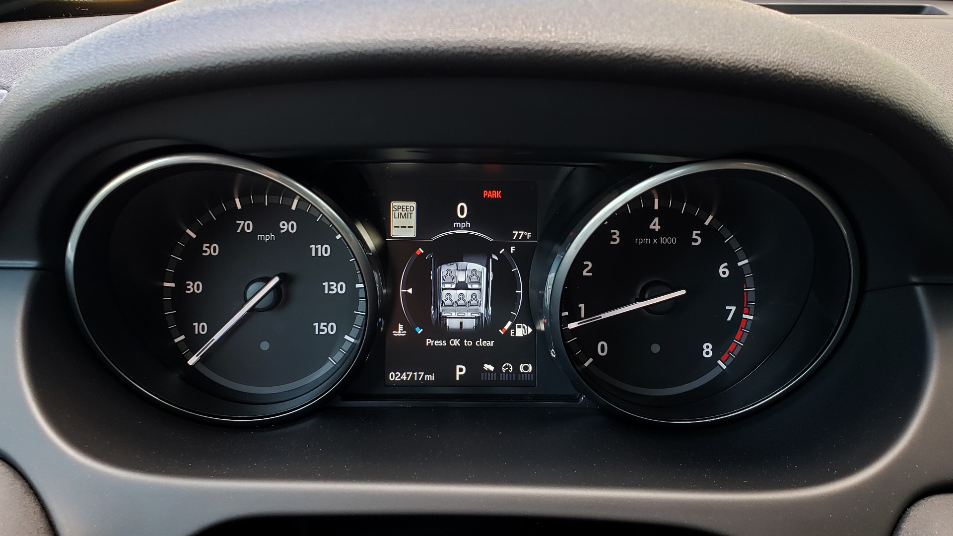 Used 2017 Land Rover DISCOVERY SPORT HSE / NAV / PANO-ROOF / REARVIEW / HTD STS / LANE DEPART for sale Sold at Formula Imports in Charlotte NC 28227 40