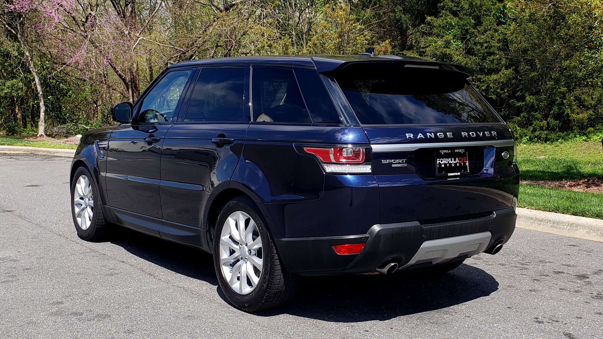 Used 2016 Land Rover RANGE ROVER SPORT SC V6 HSE / 4WD / NAV / PANO-ROOF / REARVIEW / CLIMATE & VISIBILITY for sale Sold at Formula Imports in Charlotte NC 28227 3