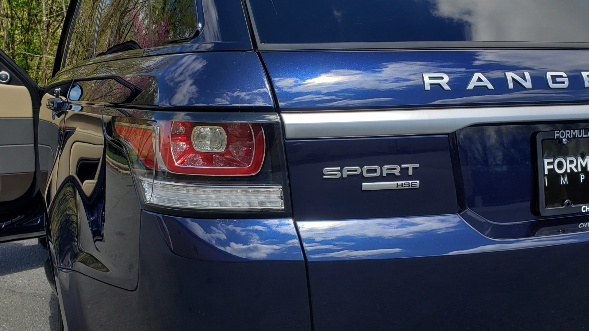Used 2016 Land Rover RANGE ROVER SPORT SC V6 HSE / 4WD / NAV / PANO-ROOF / REARVIEW / CLIMATE & VISIBILITY for sale Sold at Formula Imports in Charlotte NC 28227 32