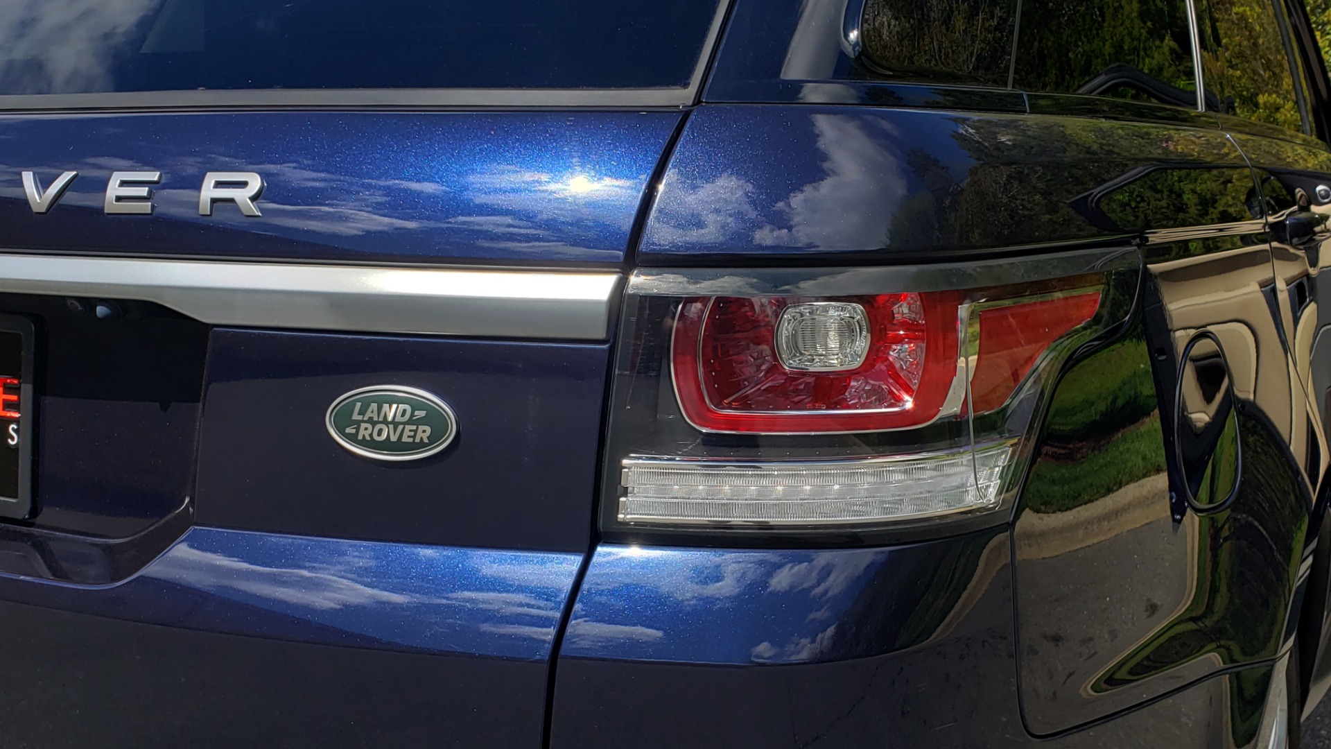 Used 2016 Land Rover RANGE ROVER SPORT SC V6 HSE / 4WD / NAV / PANO-ROOF / REARVIEW / CLIMATE & VISIBILITY for sale Sold at Formula Imports in Charlotte NC 28227 33