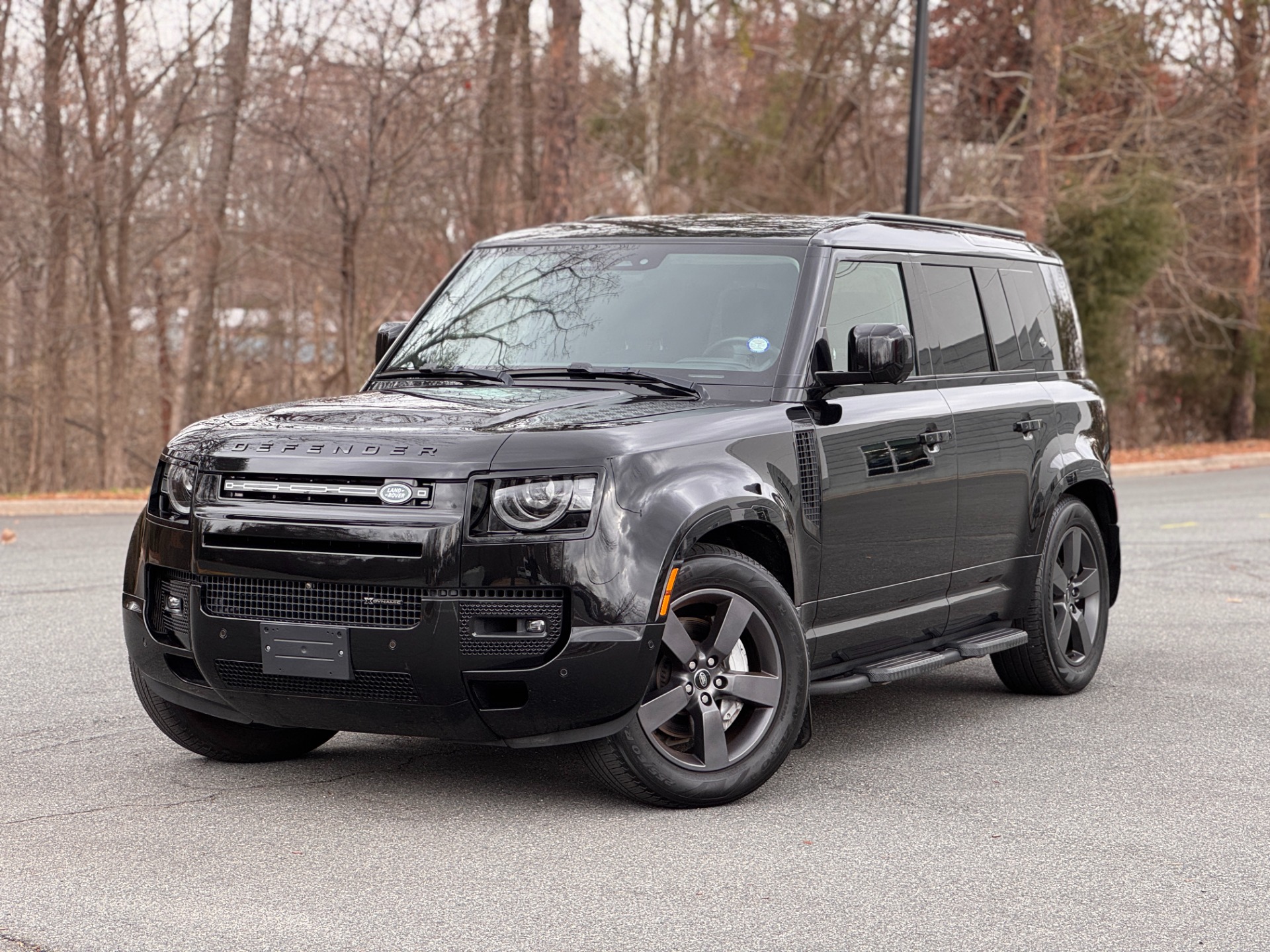 Used 2023 Land Rover Defender X-Dynamic SE FULLY LOADED / 20IN WHEELS / ADAPTIVE CRUISE / COLD CLIMATE PACK for sale $59,995 at Formula Imports in Charlotte NC 28227 1