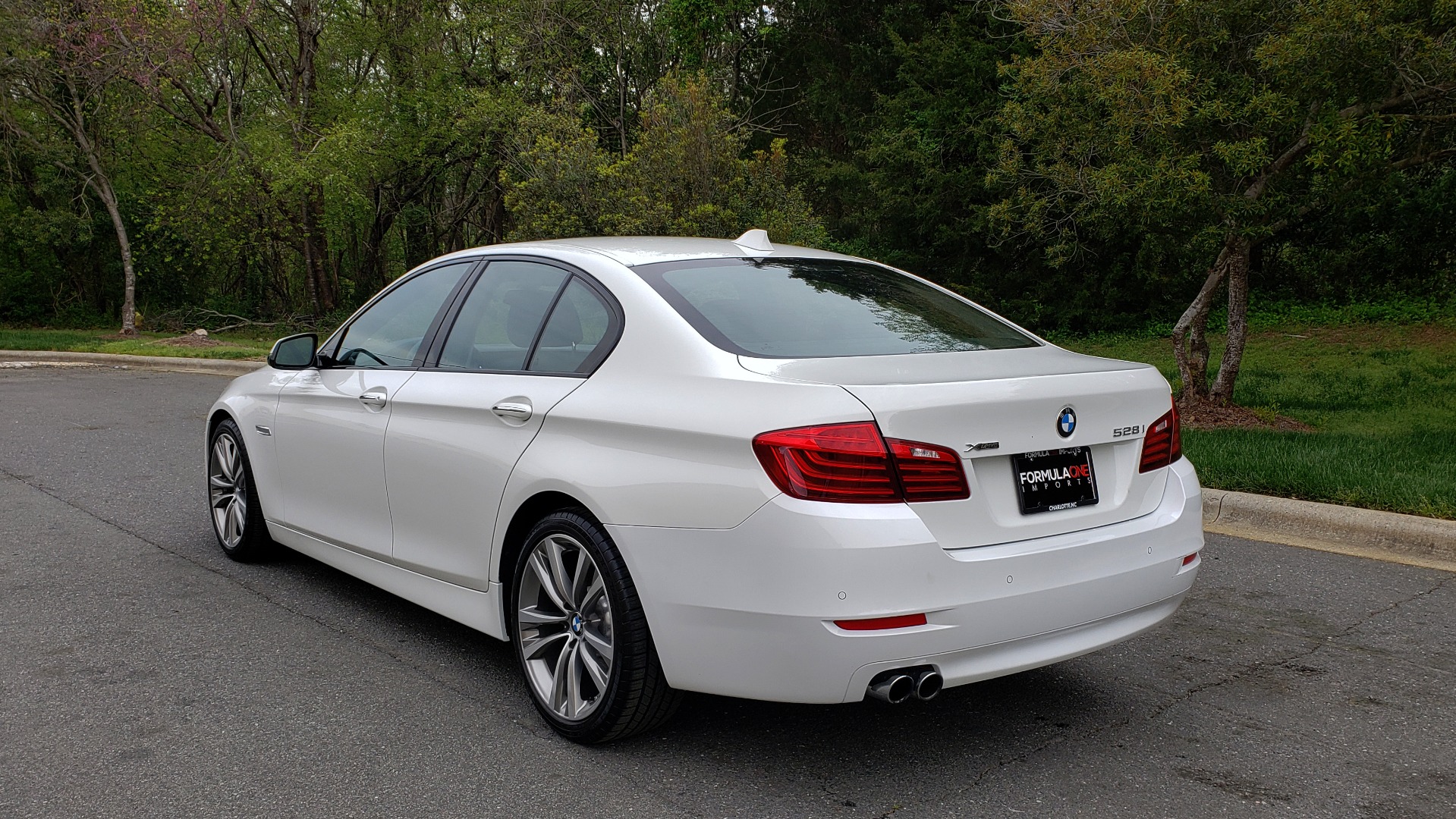 Used 2016 BMW 5 SERIES 528I XDRIVE SPECIAL EDITION / NAV / SUNROOF /HTD STS / REARVIEW for sale Sold at Formula Imports in Charlotte NC 28227 3