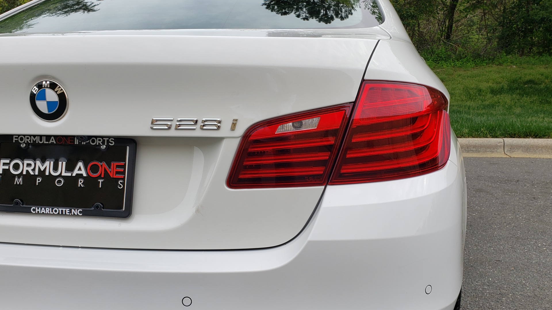 Used 2016 BMW 5 SERIES 528I XDRIVE SPECIAL EDITION / NAV / SUNROOF /HTD STS / REARVIEW for sale Sold at Formula Imports in Charlotte NC 28227 30