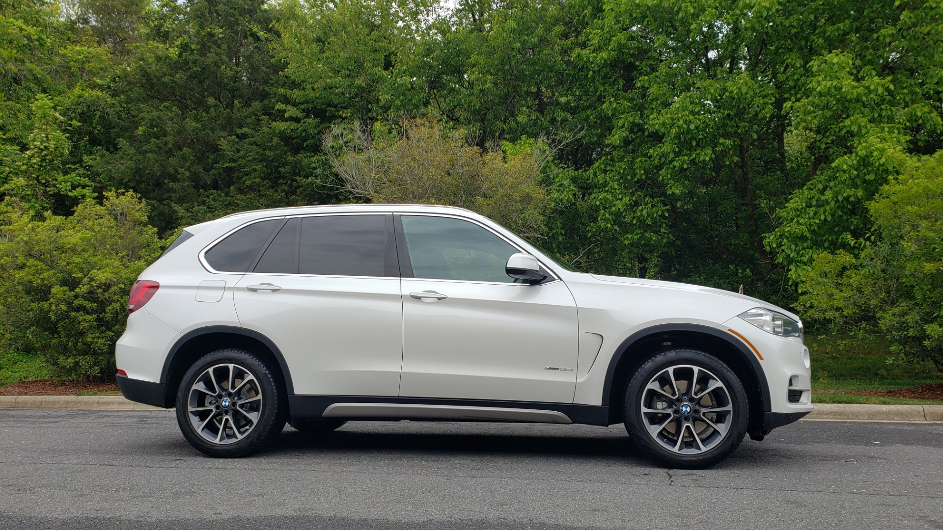Used 2017 BMW X5 XDRIVE35I PREMIUM / DRVR ASST PLUS / CLD WTHR / REARVIEW for sale Sold at Formula Imports in Charlotte NC 28227 5