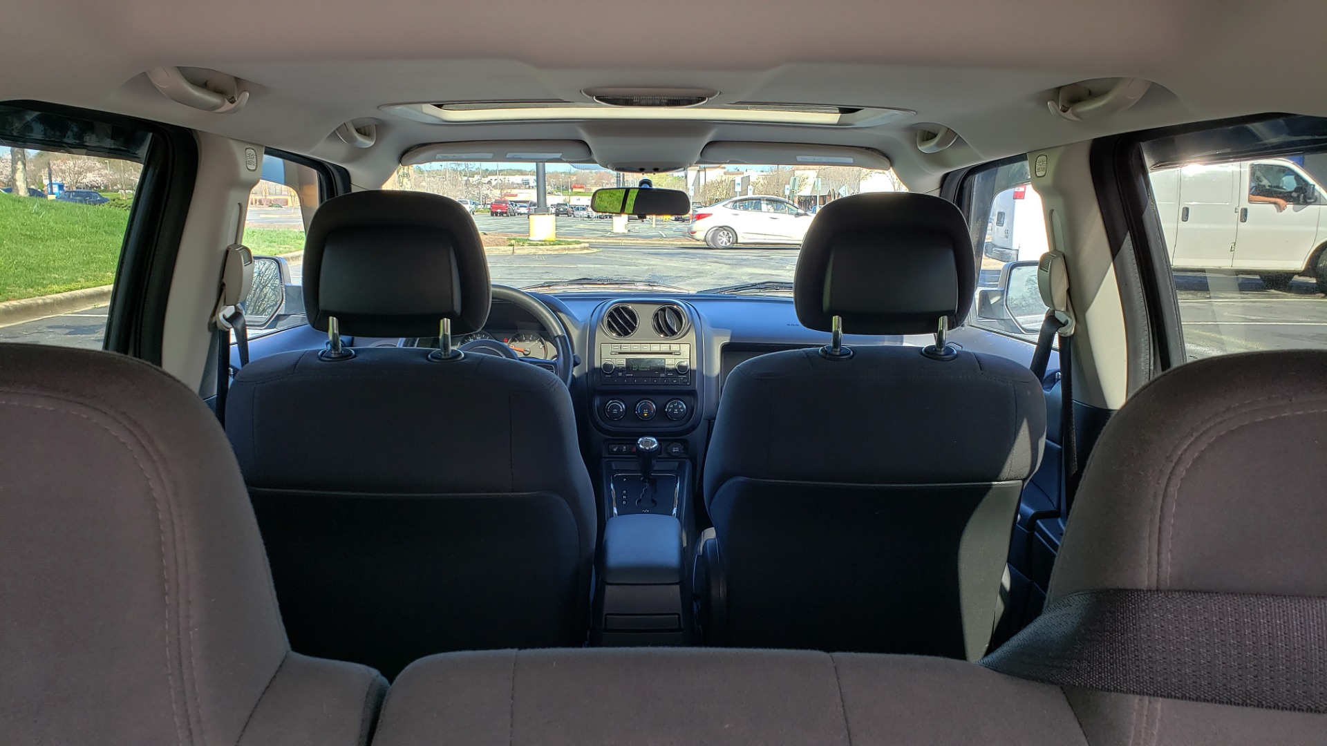 Used 2012 Jeep PATRIOT LATITUDE 4WD / SUNROOF / BOSTON ACOUSTICS SOUND for sale Sold at Formula Imports in Charlotte NC 28227 17