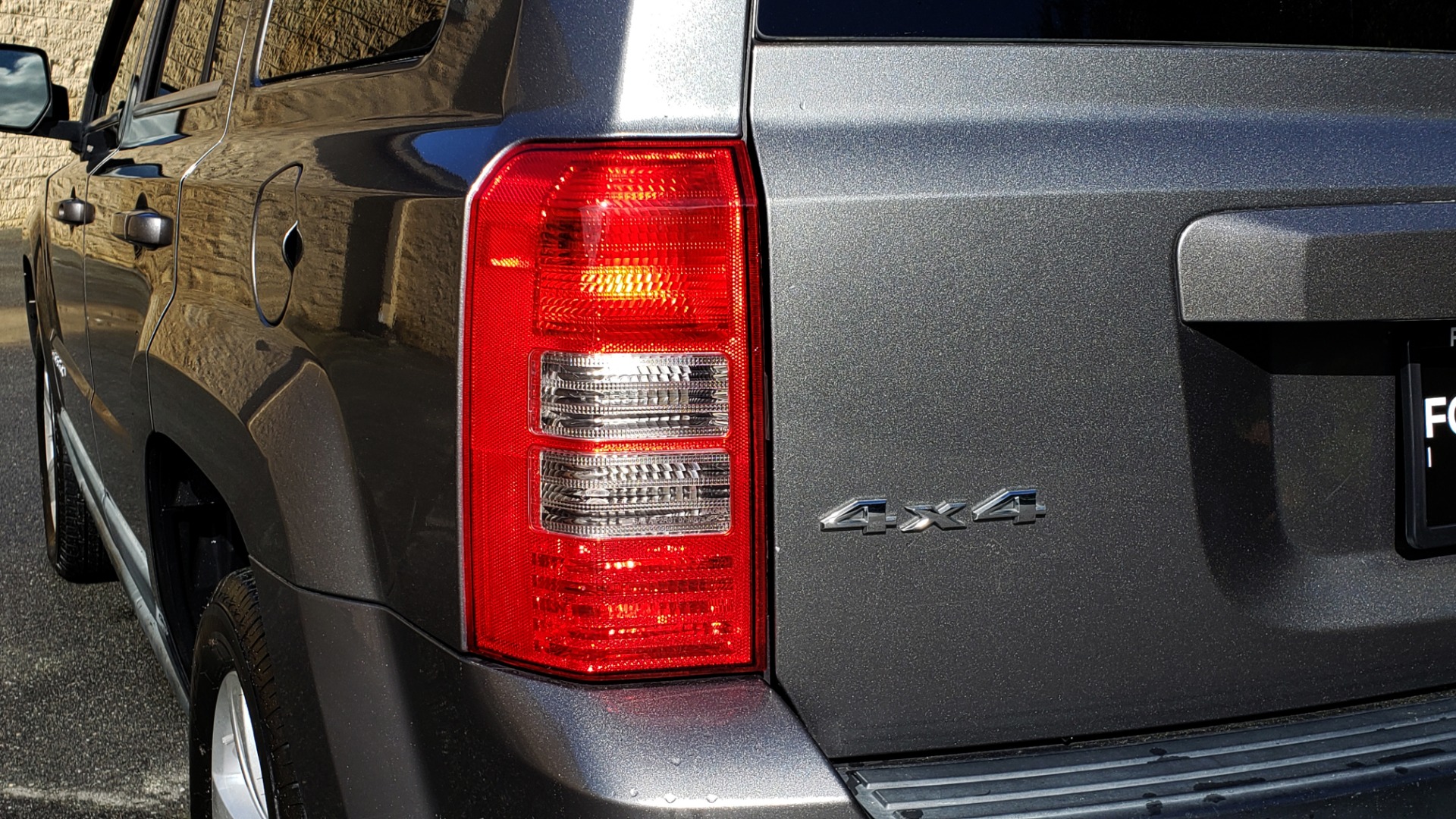 Used 2012 Jeep PATRIOT LATITUDE 4WD / SUNROOF / BOSTON ACOUSTICS SOUND for sale Sold at Formula Imports in Charlotte NC 28227 21