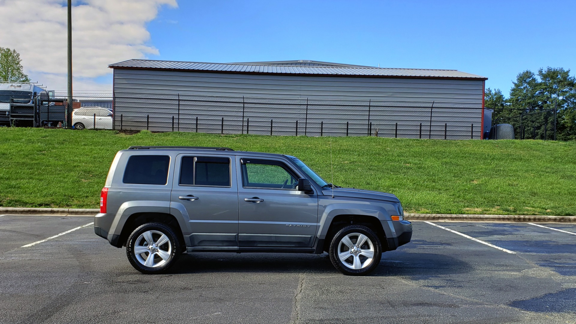 Used 2012 Jeep PATRIOT LATITUDE 4WD / SUNROOF / BOSTON ACOUSTICS SOUND for sale Sold at Formula Imports in Charlotte NC 28227 5