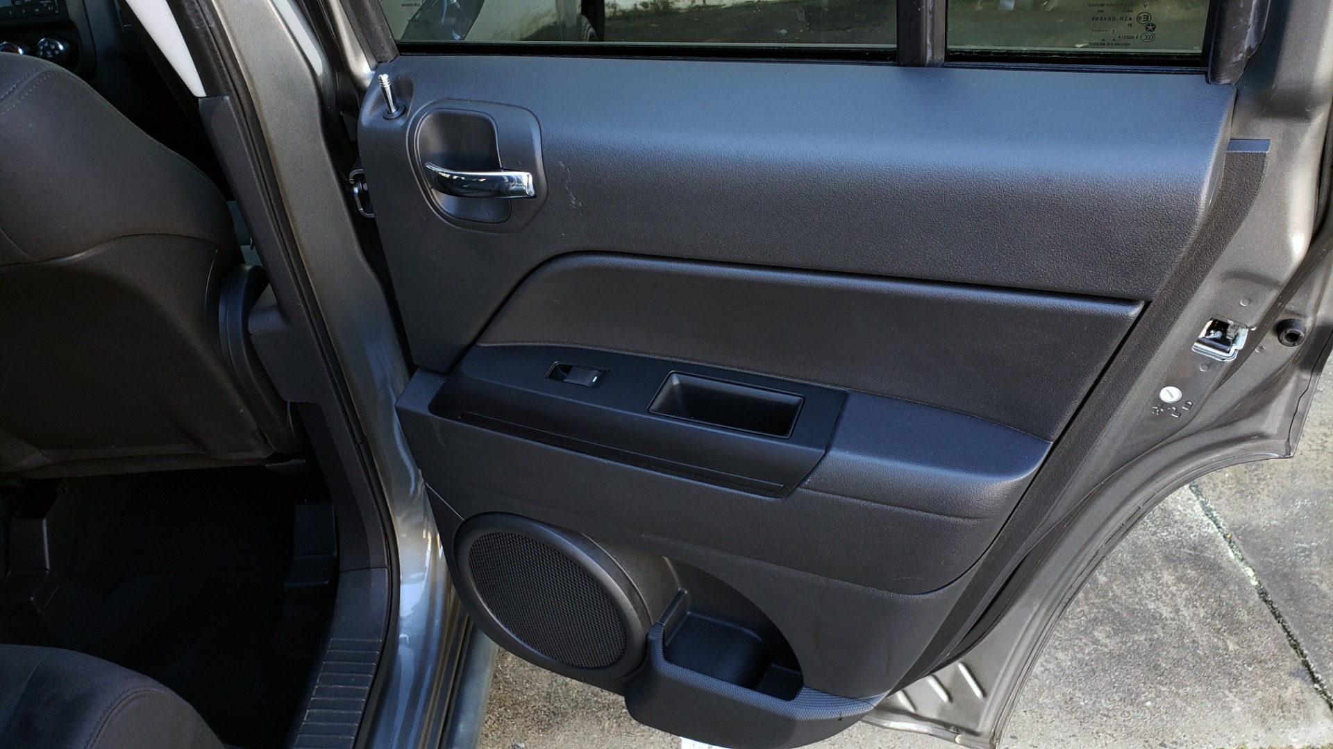 Used 2012 Jeep PATRIOT LATITUDE 4WD / SUNROOF / BOSTON ACOUSTICS SOUND for sale Sold at Formula Imports in Charlotte NC 28227 57