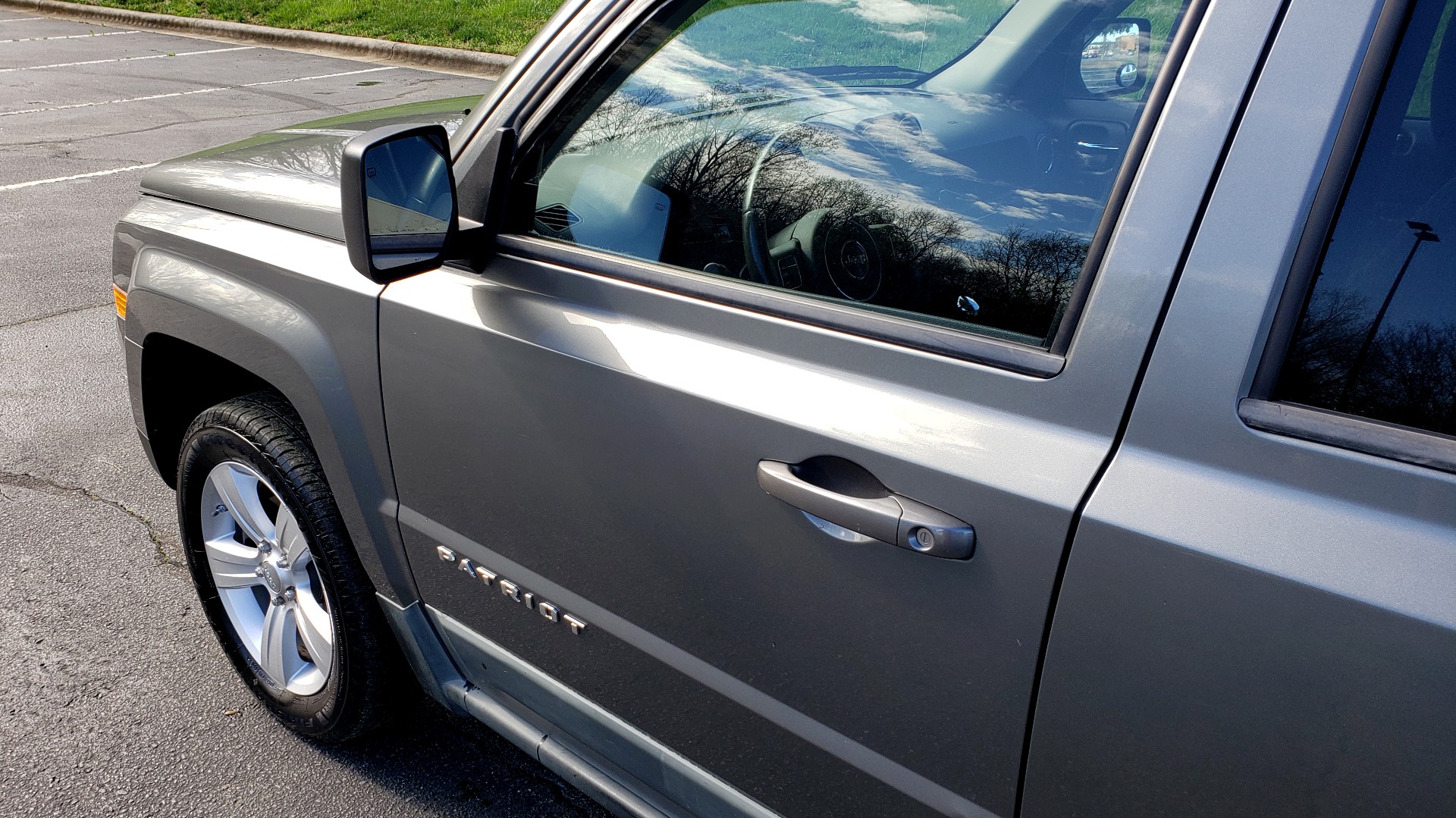 Used 2012 Jeep PATRIOT LATITUDE 4WD / SUNROOF / BOSTON ACOUSTICS SOUND for sale Sold at Formula Imports in Charlotte NC 28227 7